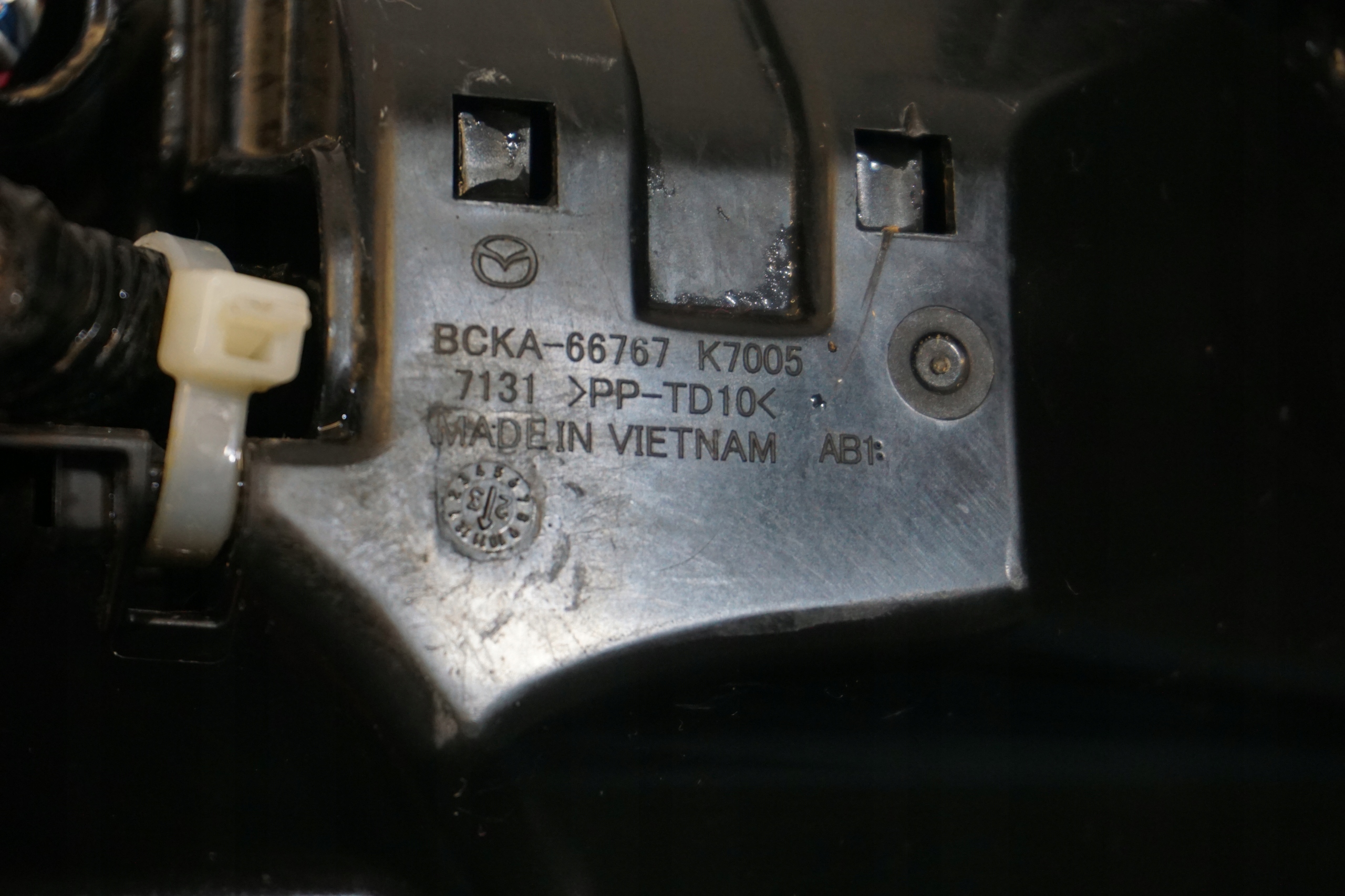 mazda CX-30 CX30 блок предохранителей BCKA-66767