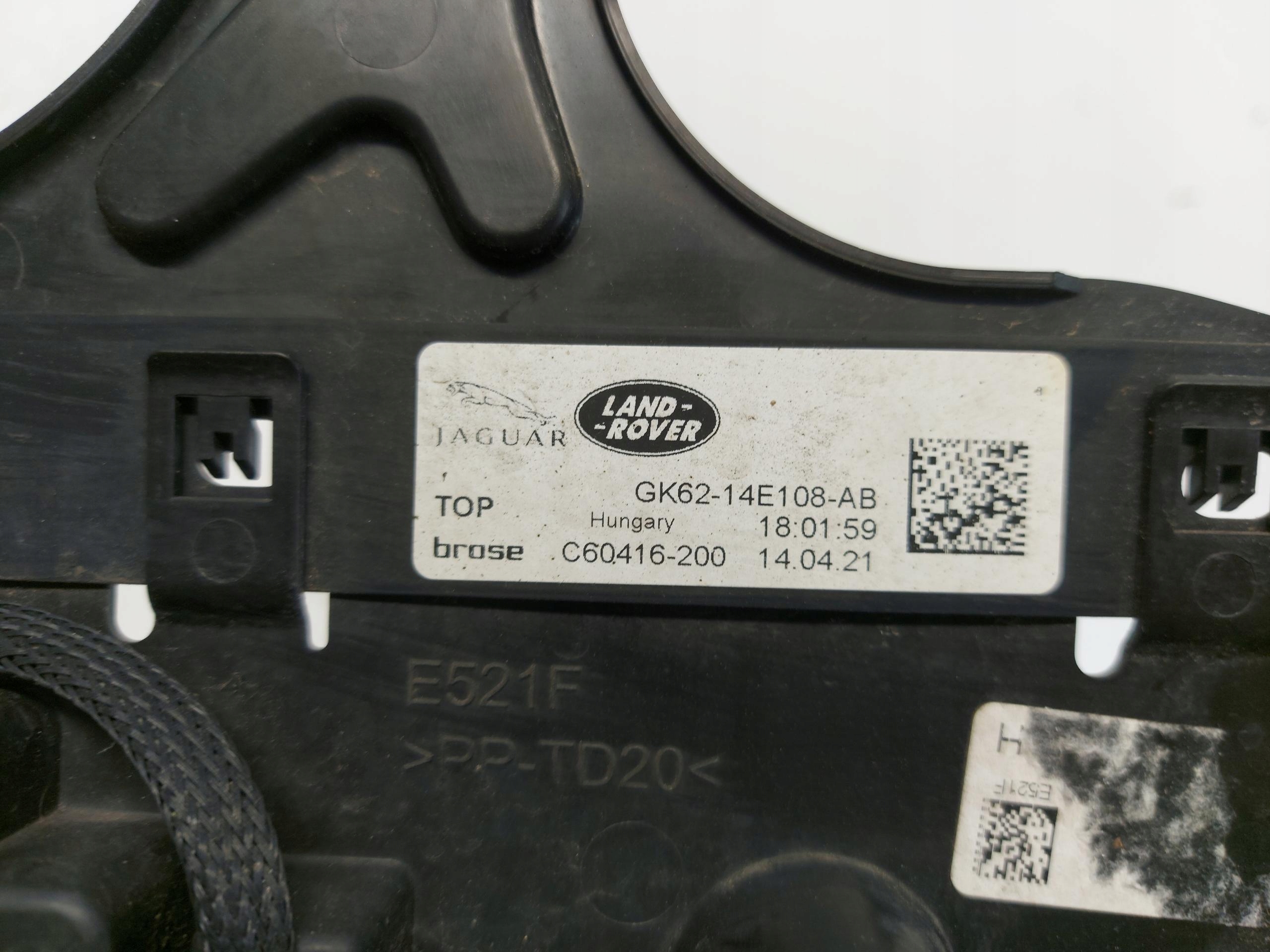 Range Rover VELAR L560 2.0d 2021r sensor bonnet feet otwarcia boot rear part