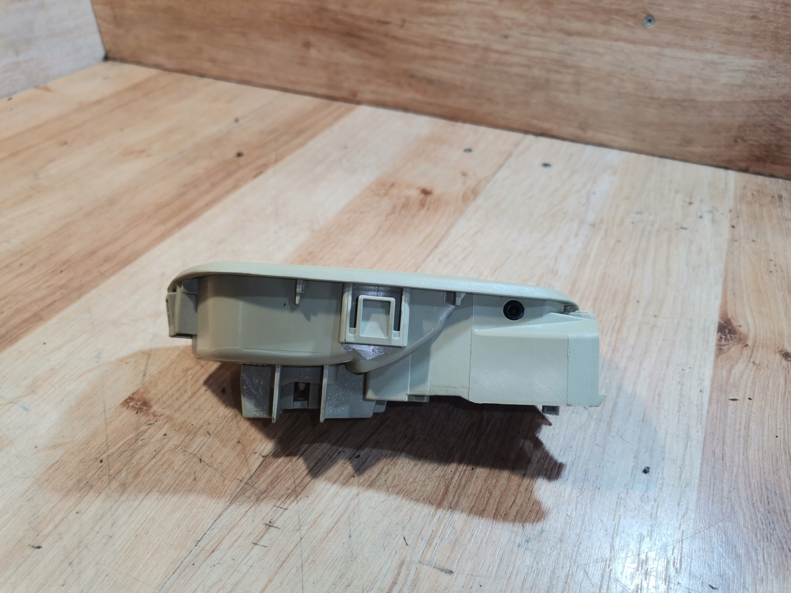 ручка двери внутренняя Ford OE 8A61-A22600-CEW