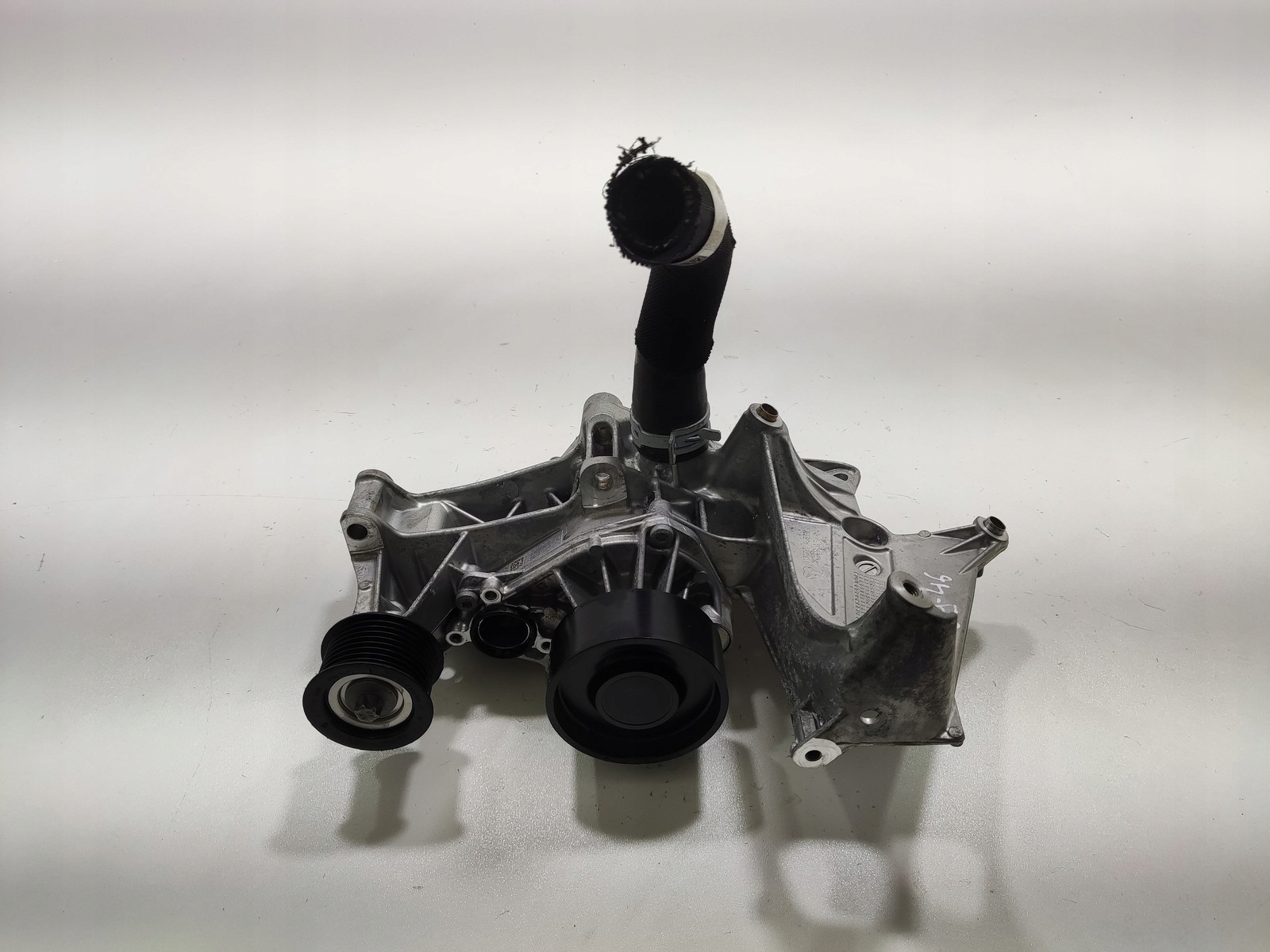 water pump bracket BMW 2 ACTIVE TOURER U06 1.5 HYBRYDA 2022-2026 9845234