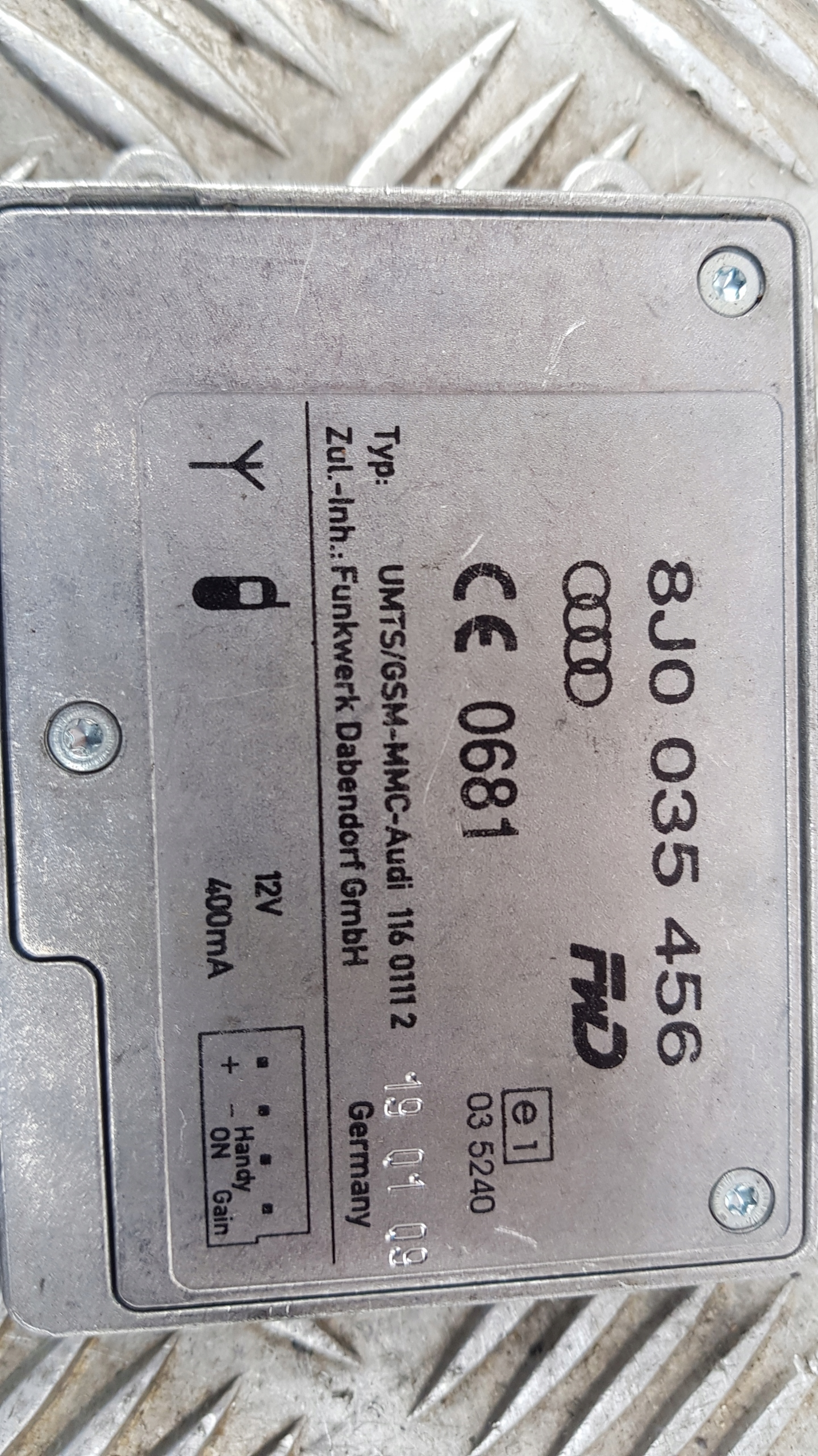 AUDI Q5 A4 B8 amplifier ANTENY SENSOR 8J0035456