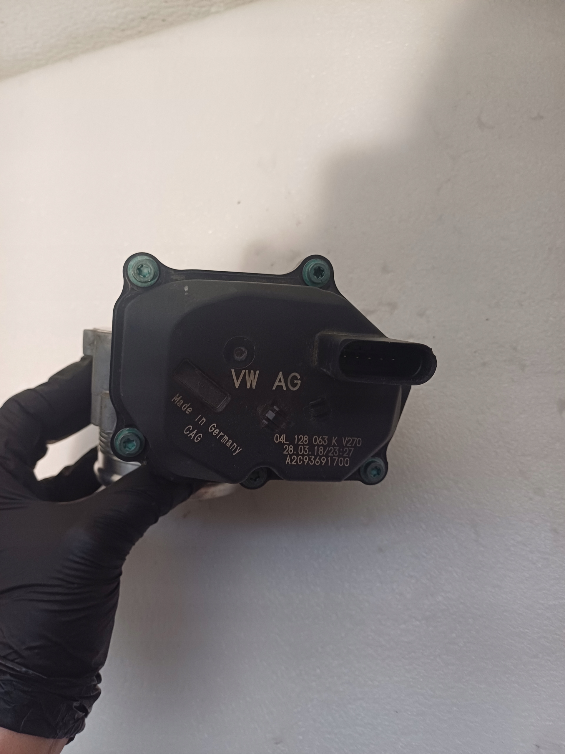 throttle flap VW TRANSPORTER 04L128063K