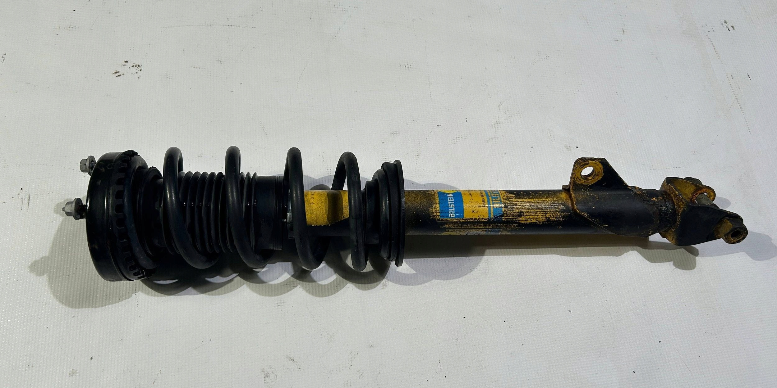 shock absorber Bilstein right front Mcperson Dodge Charger Challenger 2006r