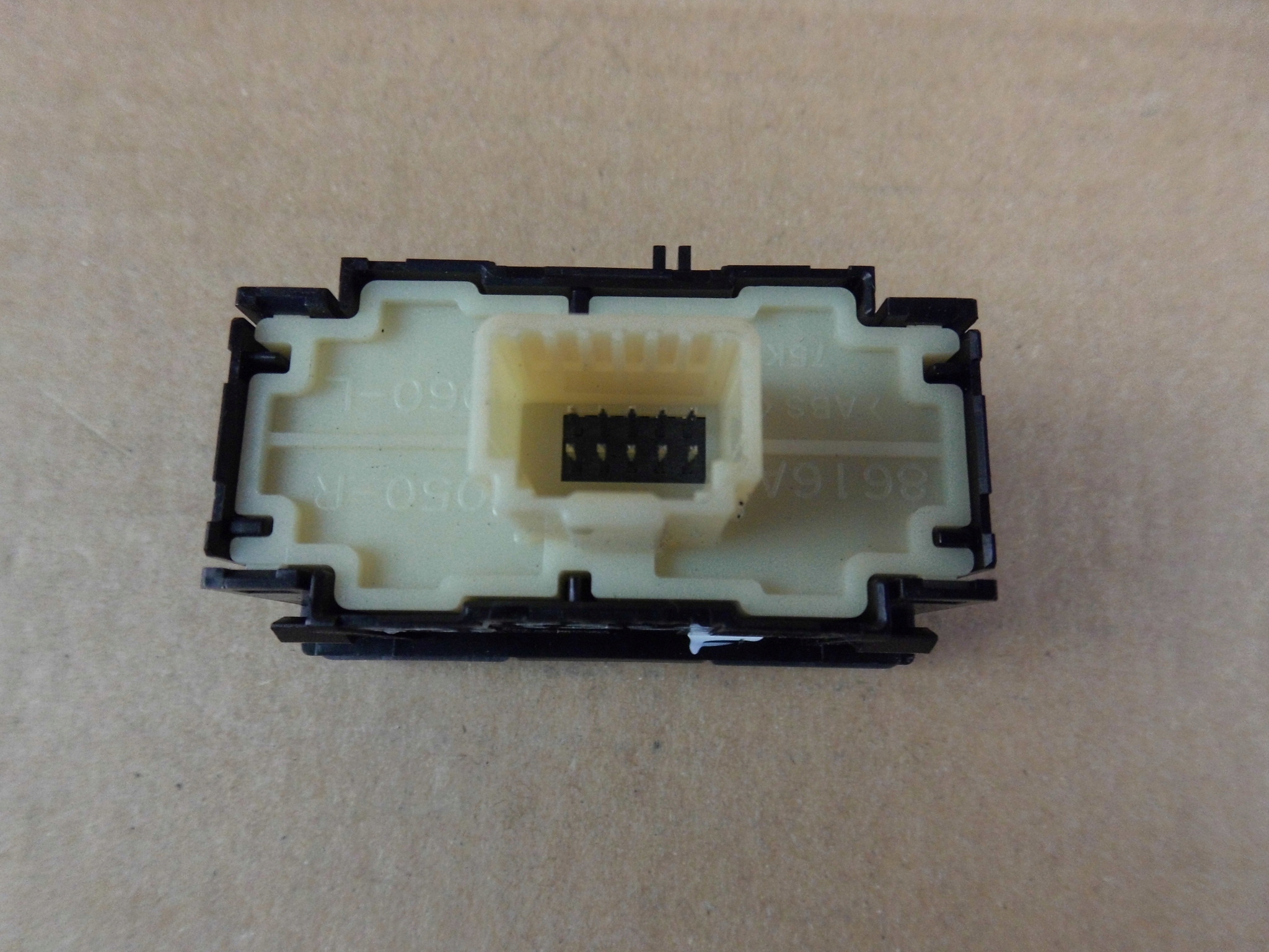 Mitsubishi Eclipse Cross Schalter HUD des Kombiinstruments 101-4A7N