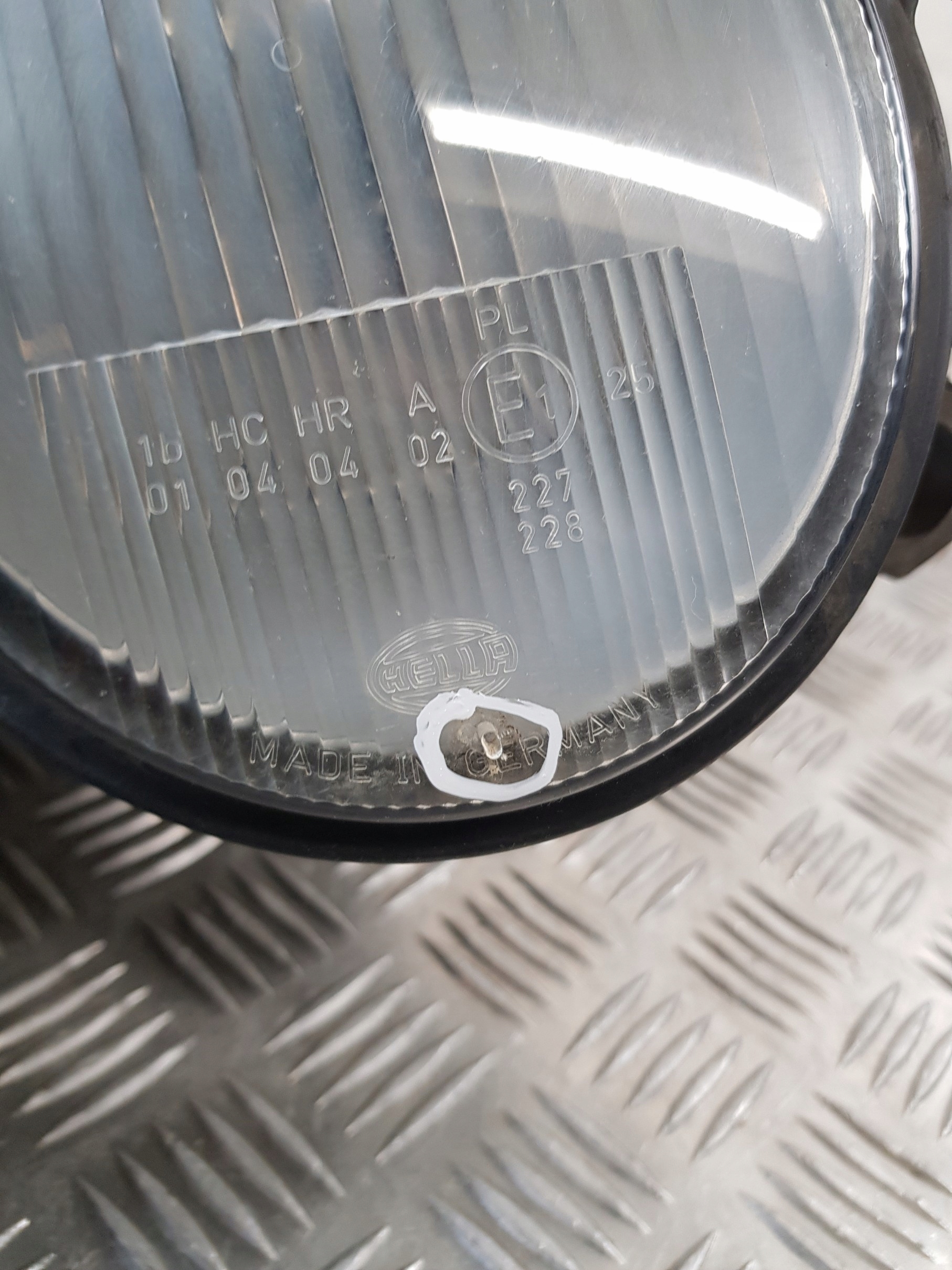light right front 144870 MERCEDES W210