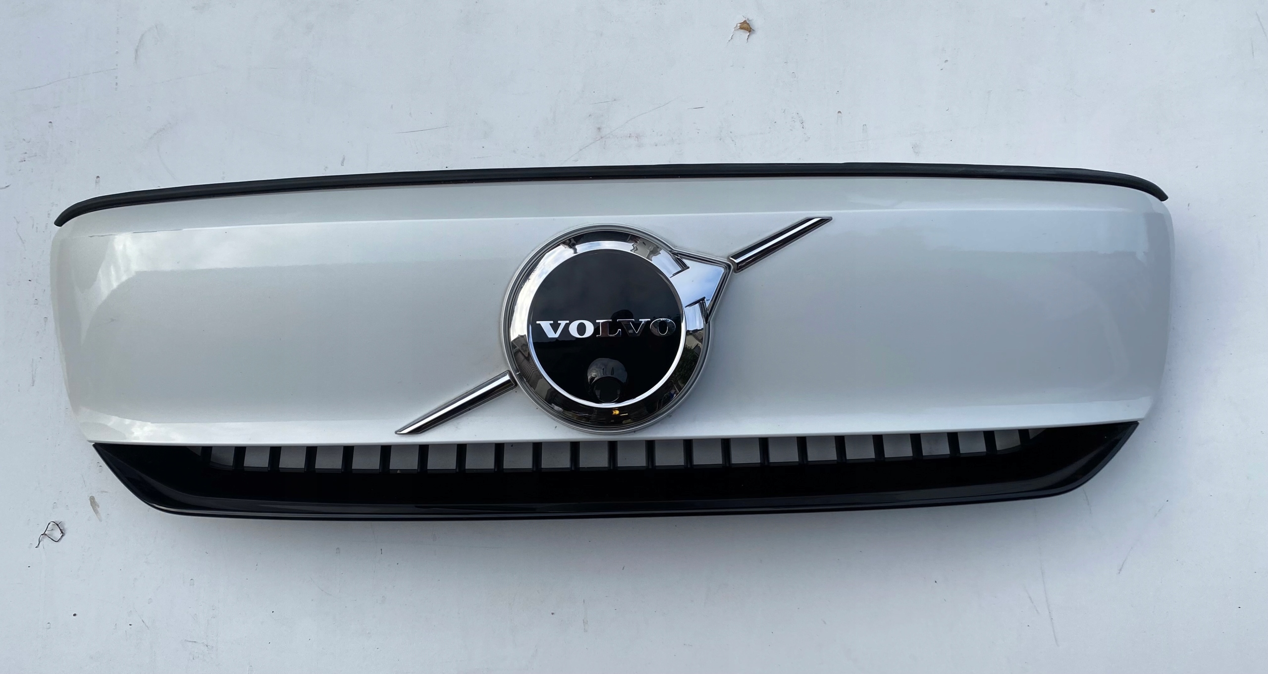 ATRAPA VOLVO XC40 C40 Recharged grill atrapa