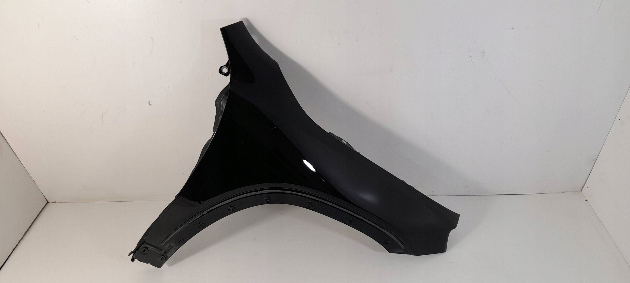 Mercedes-Benz GLB X247 fender front right (GB4)