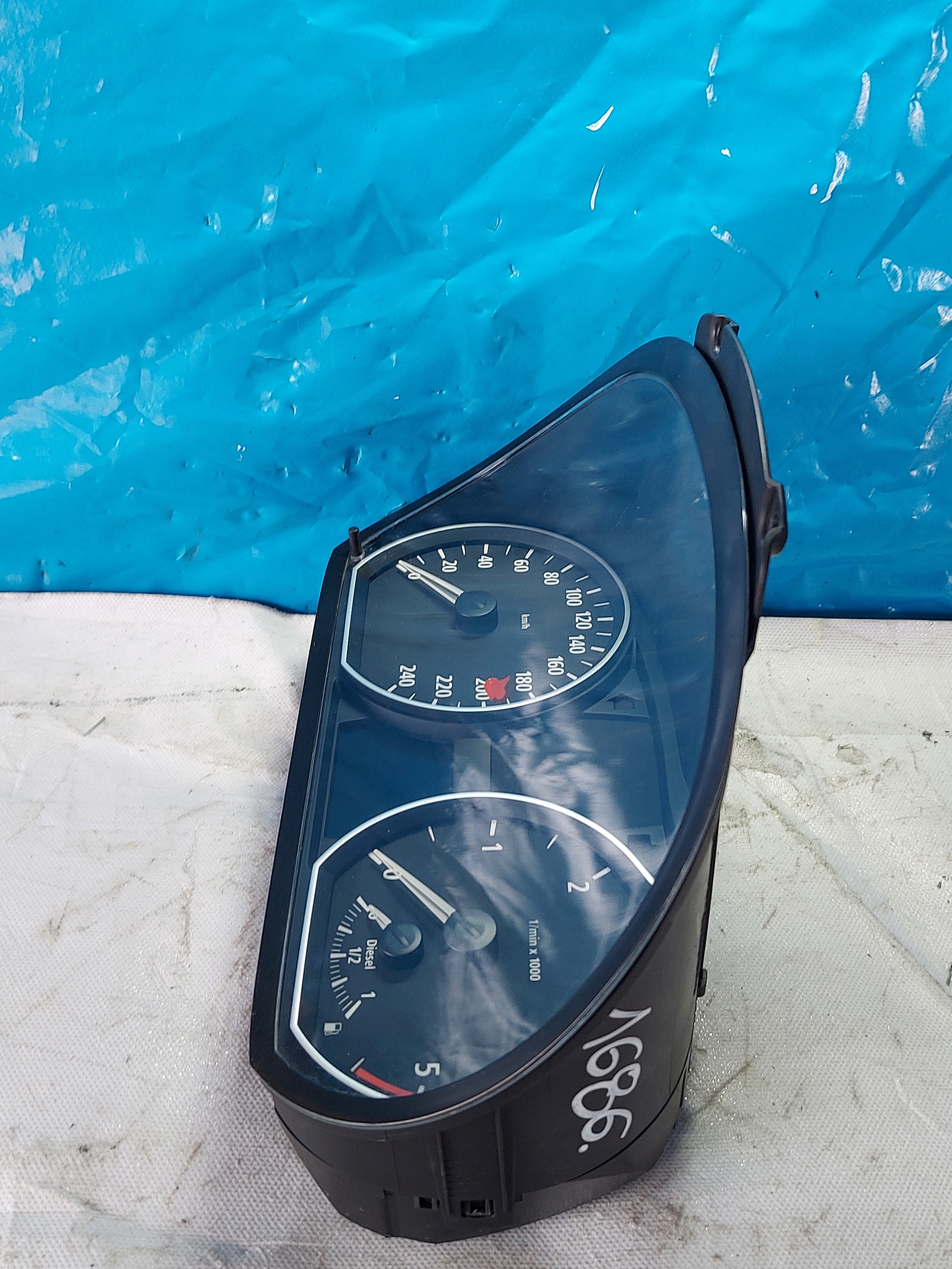 dials clock BMW 1 E87 118D 102495230