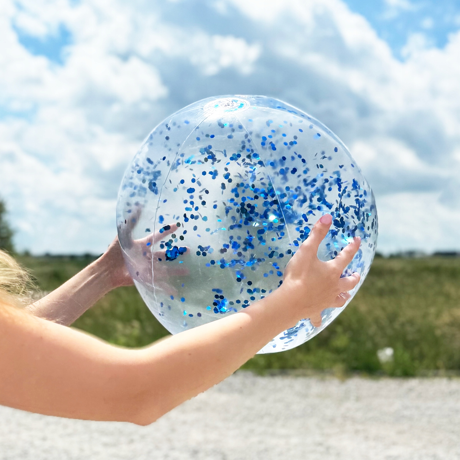 PIŁKA DMUCHANA PLAŻOWA DUŻA DO WODY DLA DZIECI RODZINNA Z CEKINAMI 60CM Średnica 60 cm