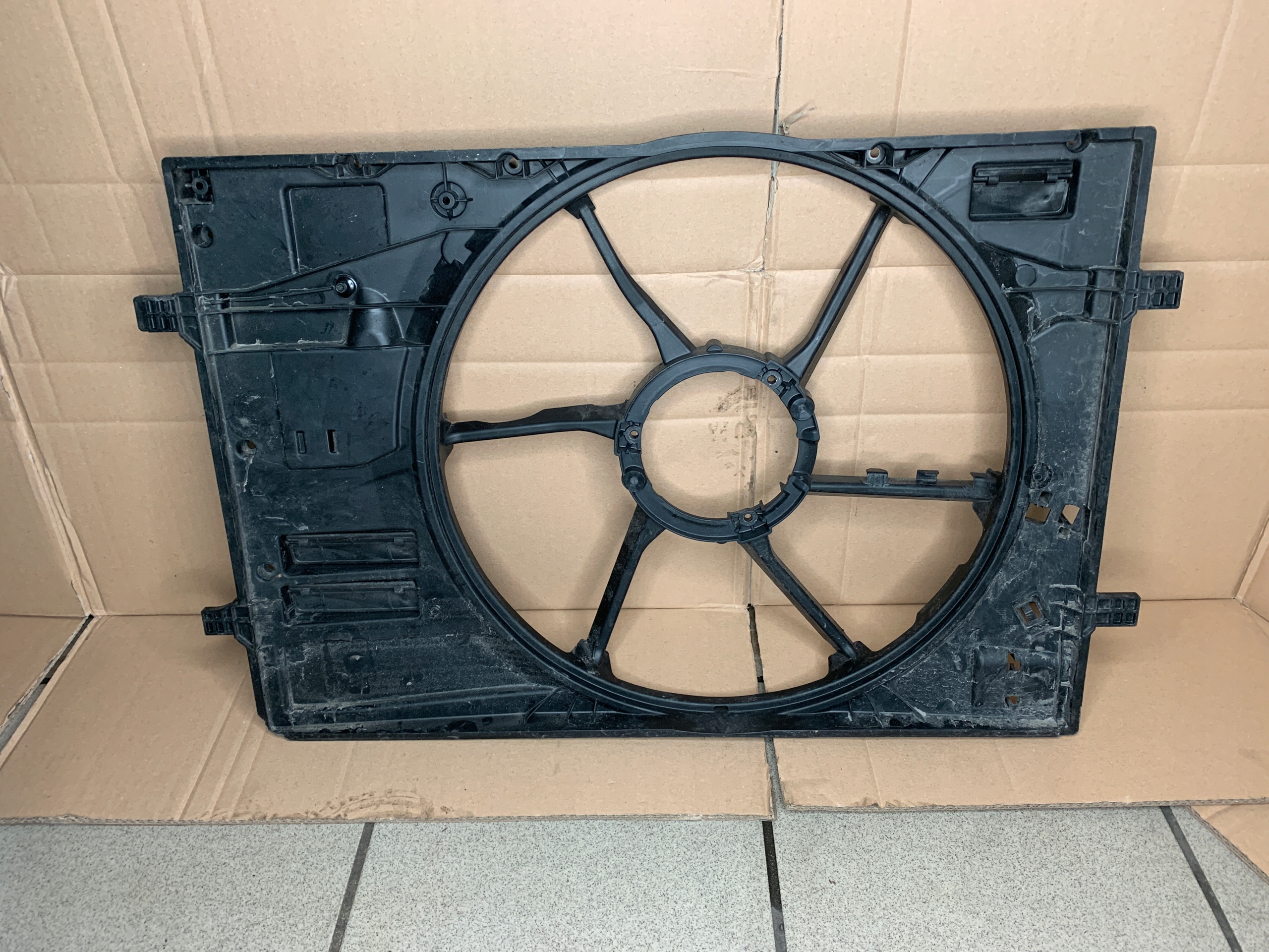 5WA121205, 5WA121207 - Корпус вентилятора SEAT VW AUDI &