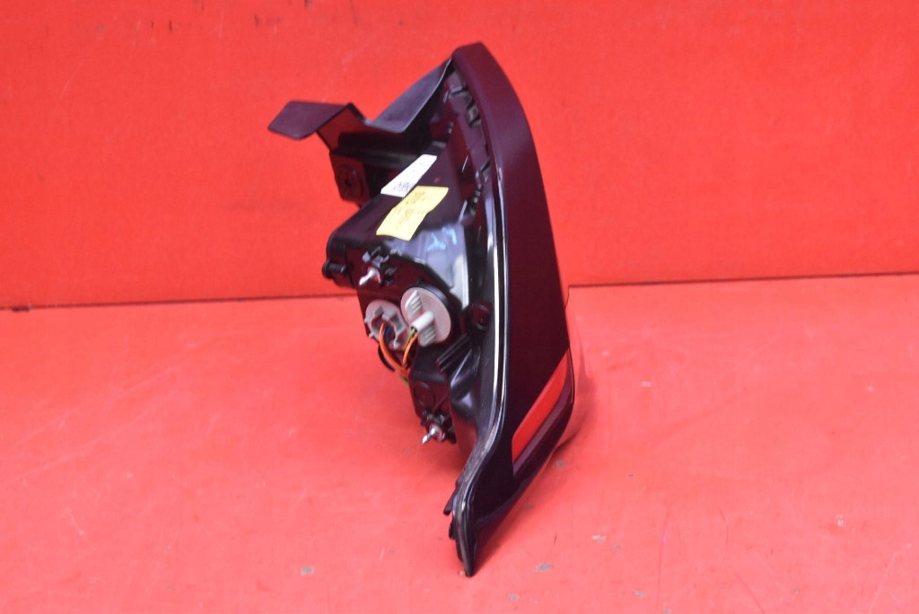 light left rear part rear 92401-R2000 KIA SPORTAGE 5 V 21-25