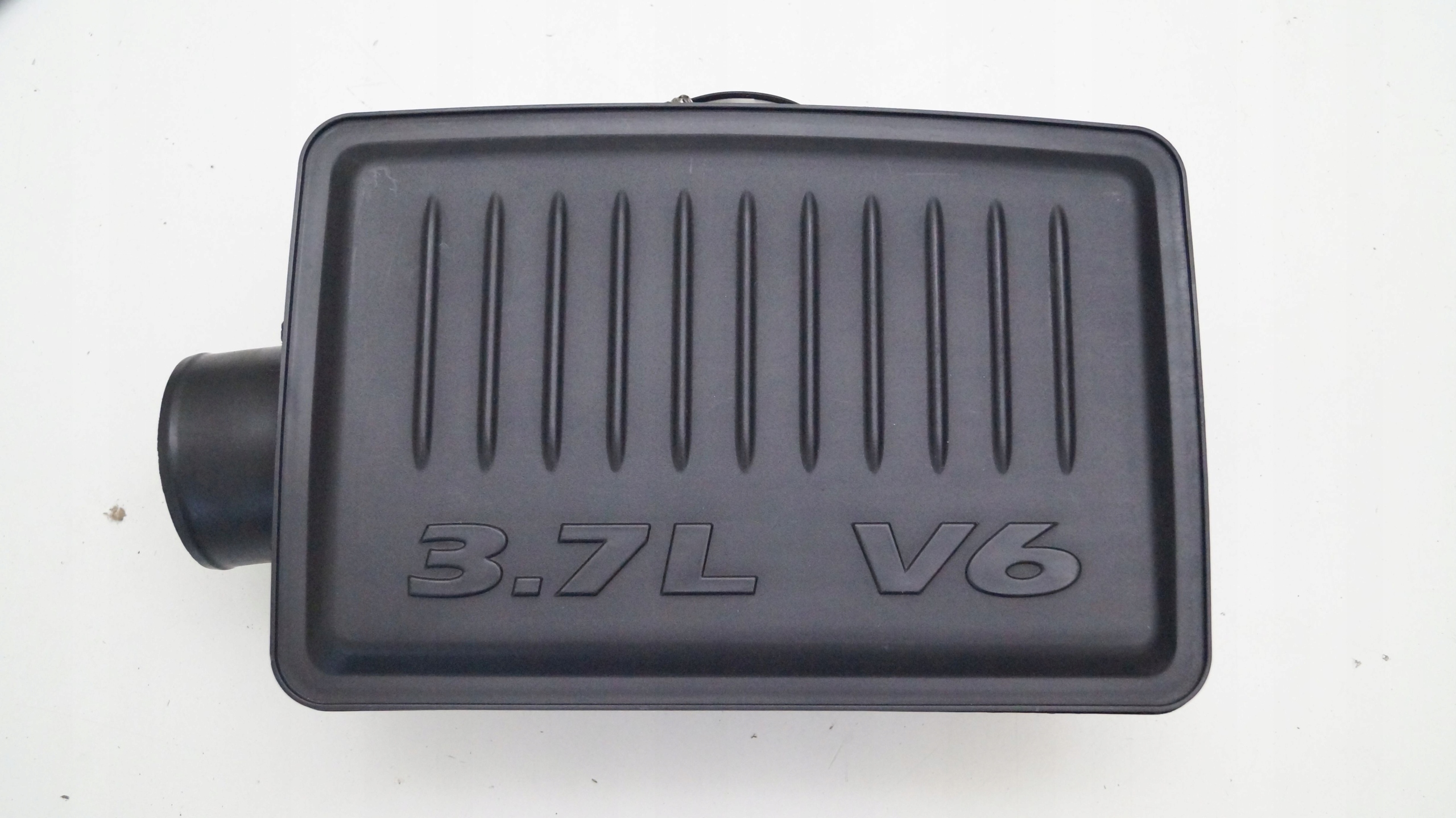 53013521AB - JEEP COMMANDER 3.7 05-КОРПУС ВОЗДУШНОГО ФИЛЬТРА T