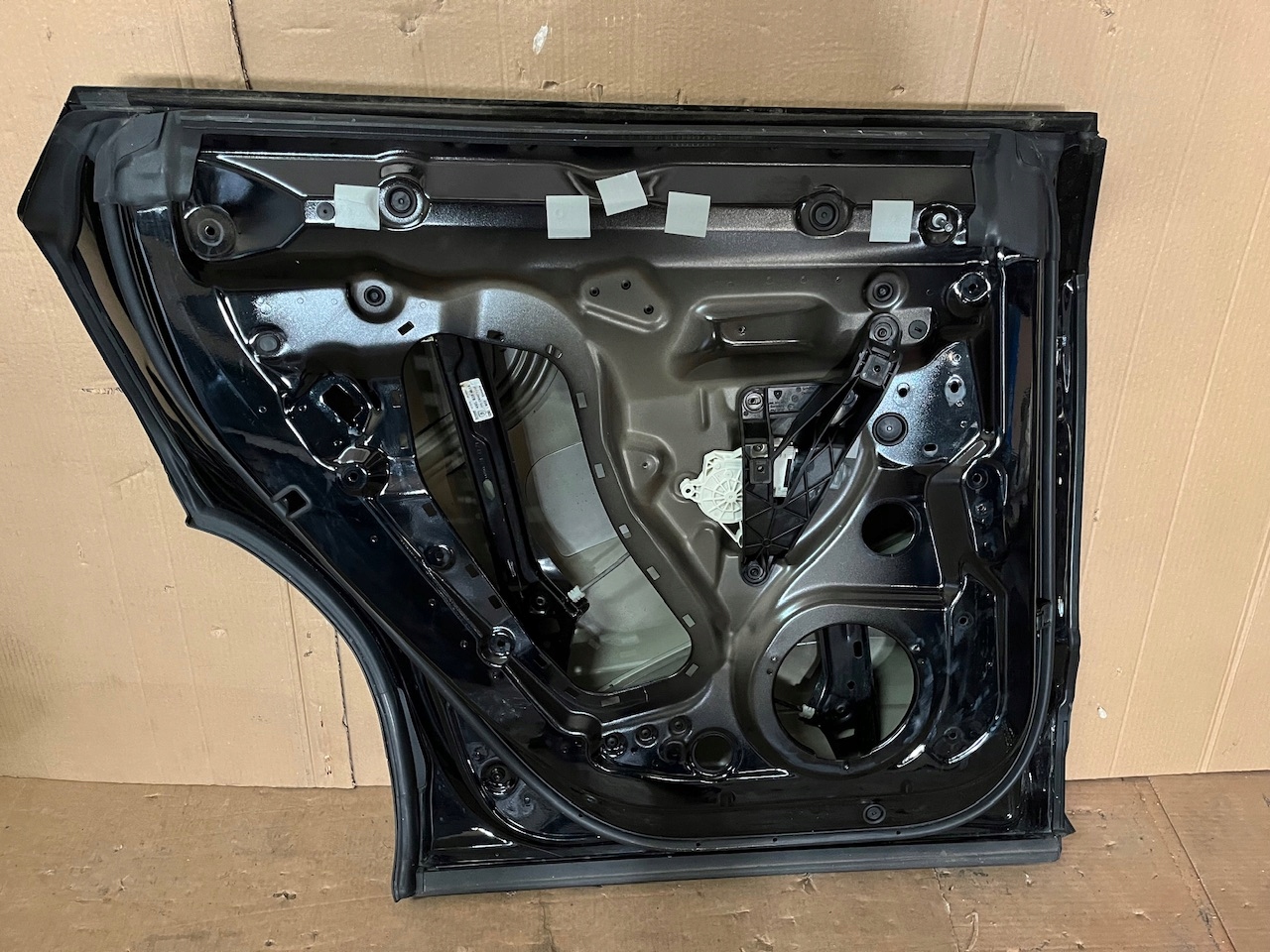 IDEALNE Tür heck hinten links LAMBORGHINI URUS 1