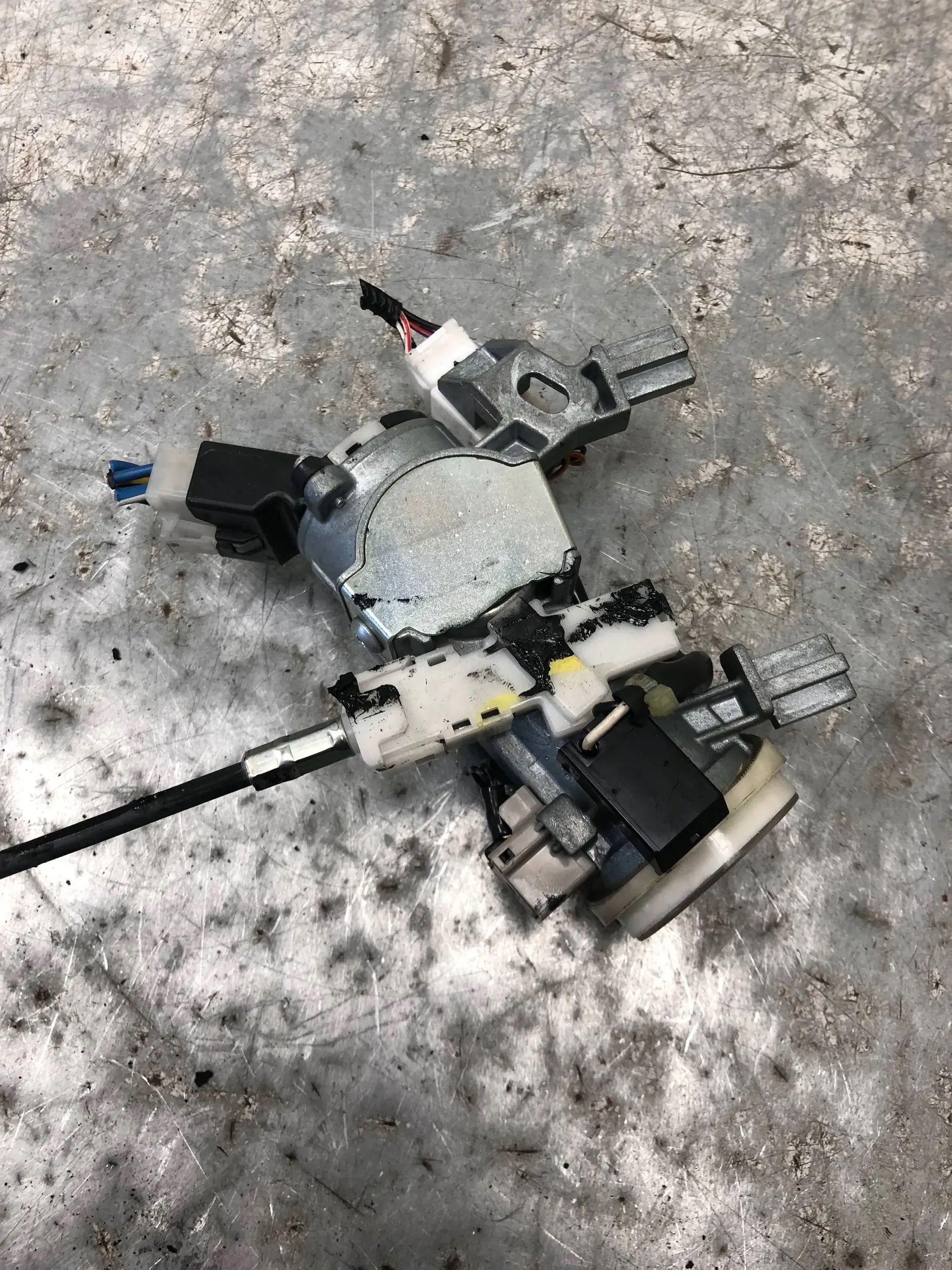 ignition + key MITSUBISHI PAJERO IV