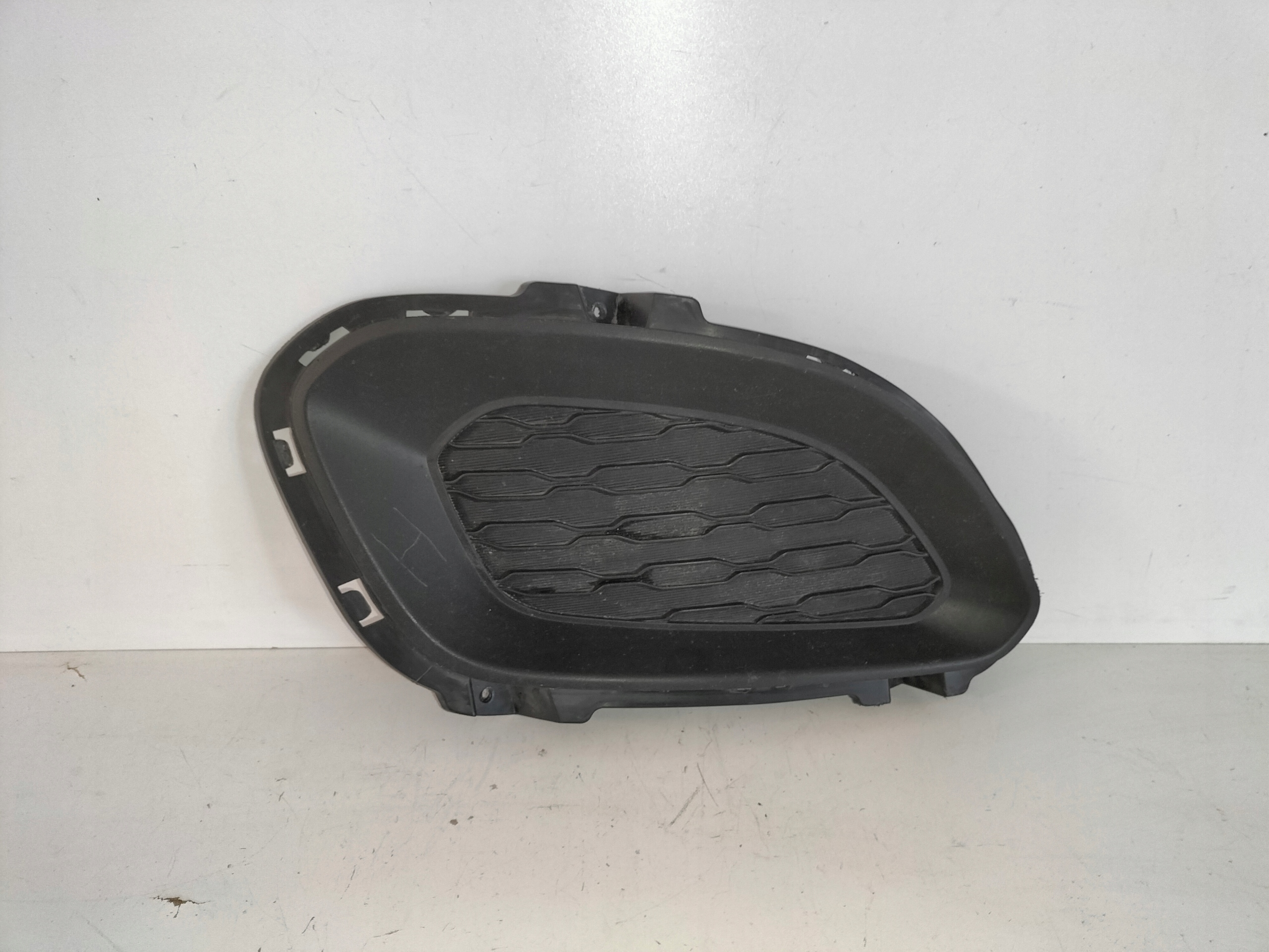 grille grid of a bumper front right KIA RIO III 11