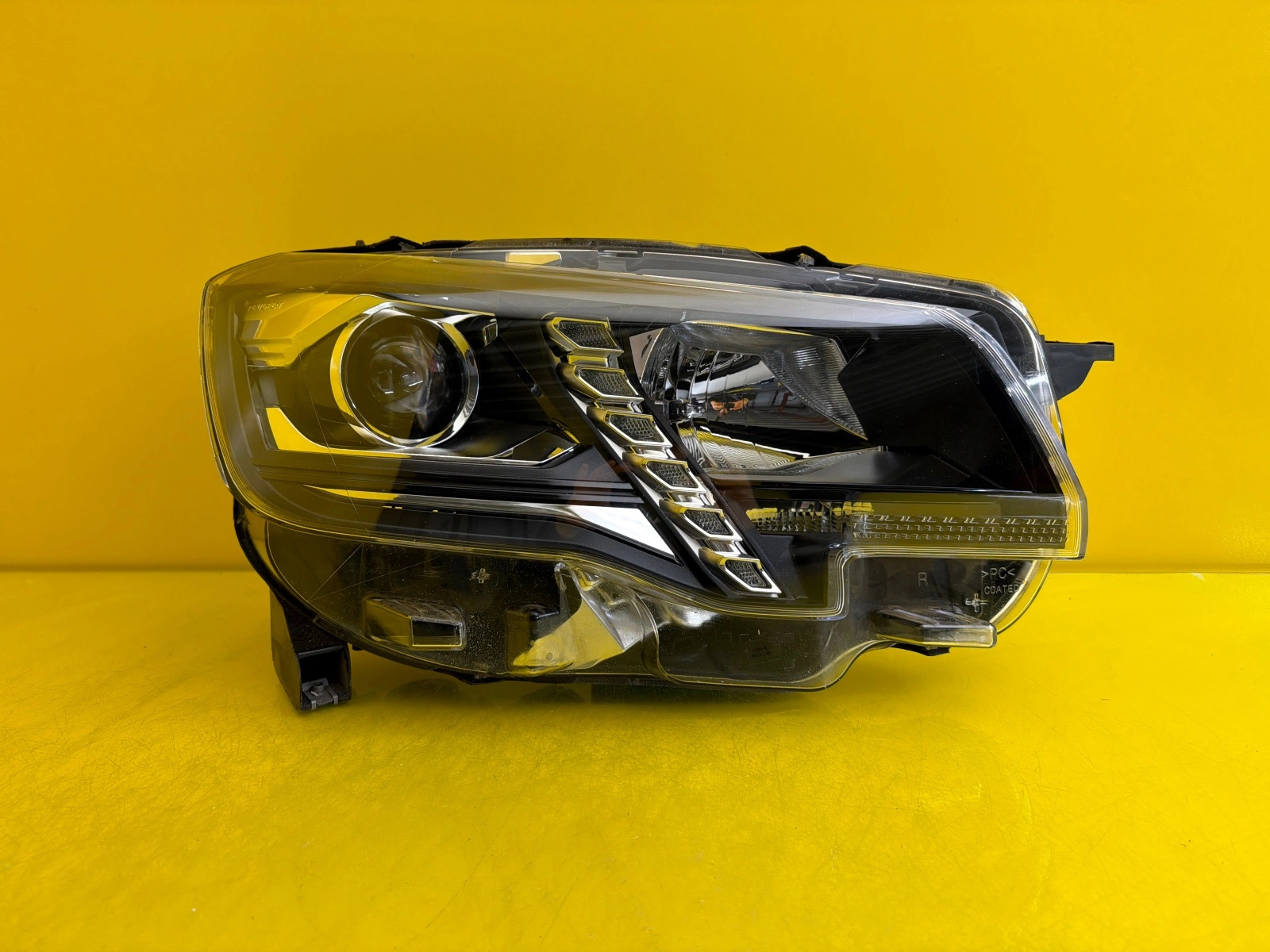 light right front Peugeot Rifter 2018- lens Led 9816827180
