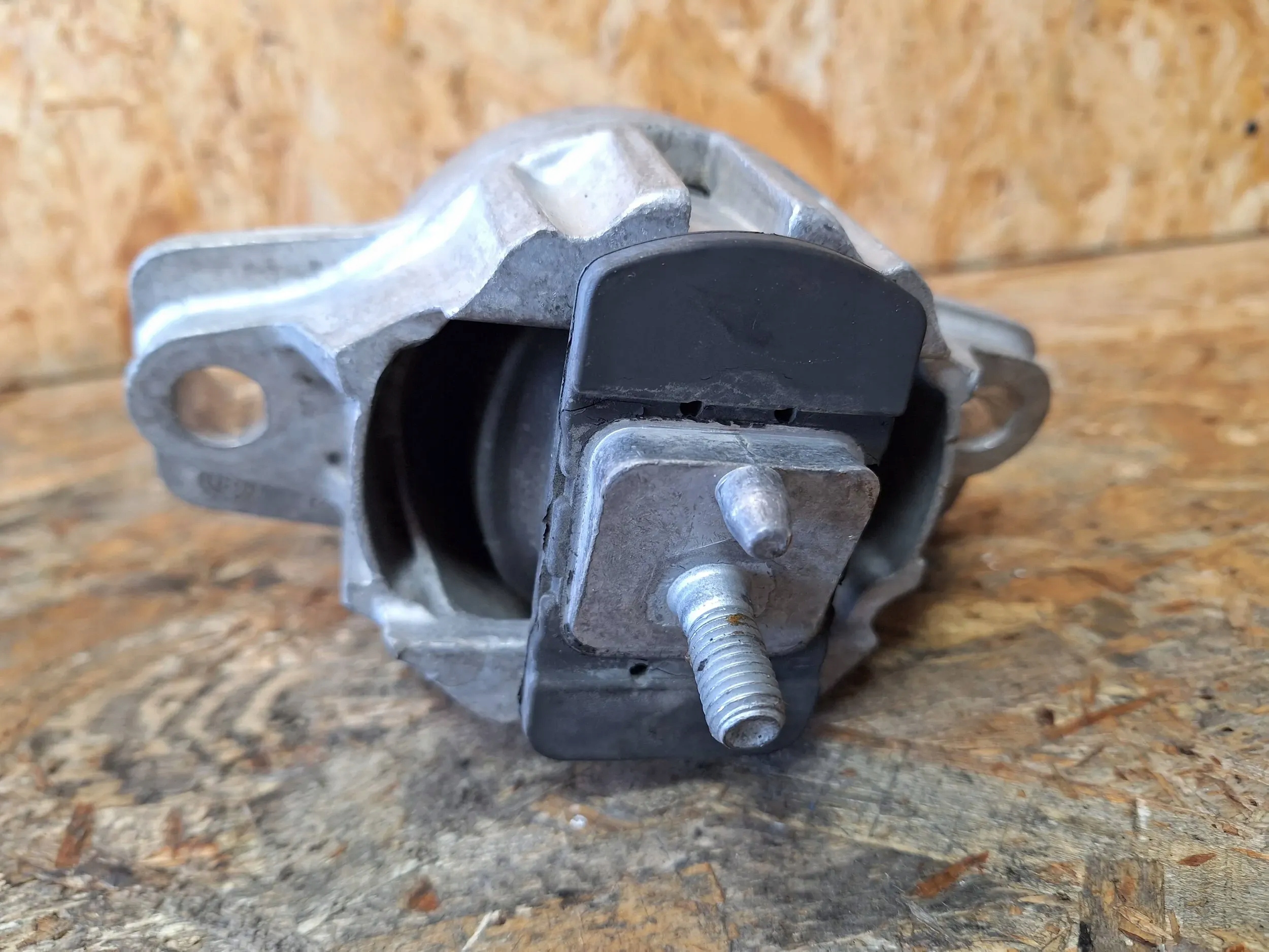 engine mount JAGUAR LAND ROVER JK83-6A003-GB