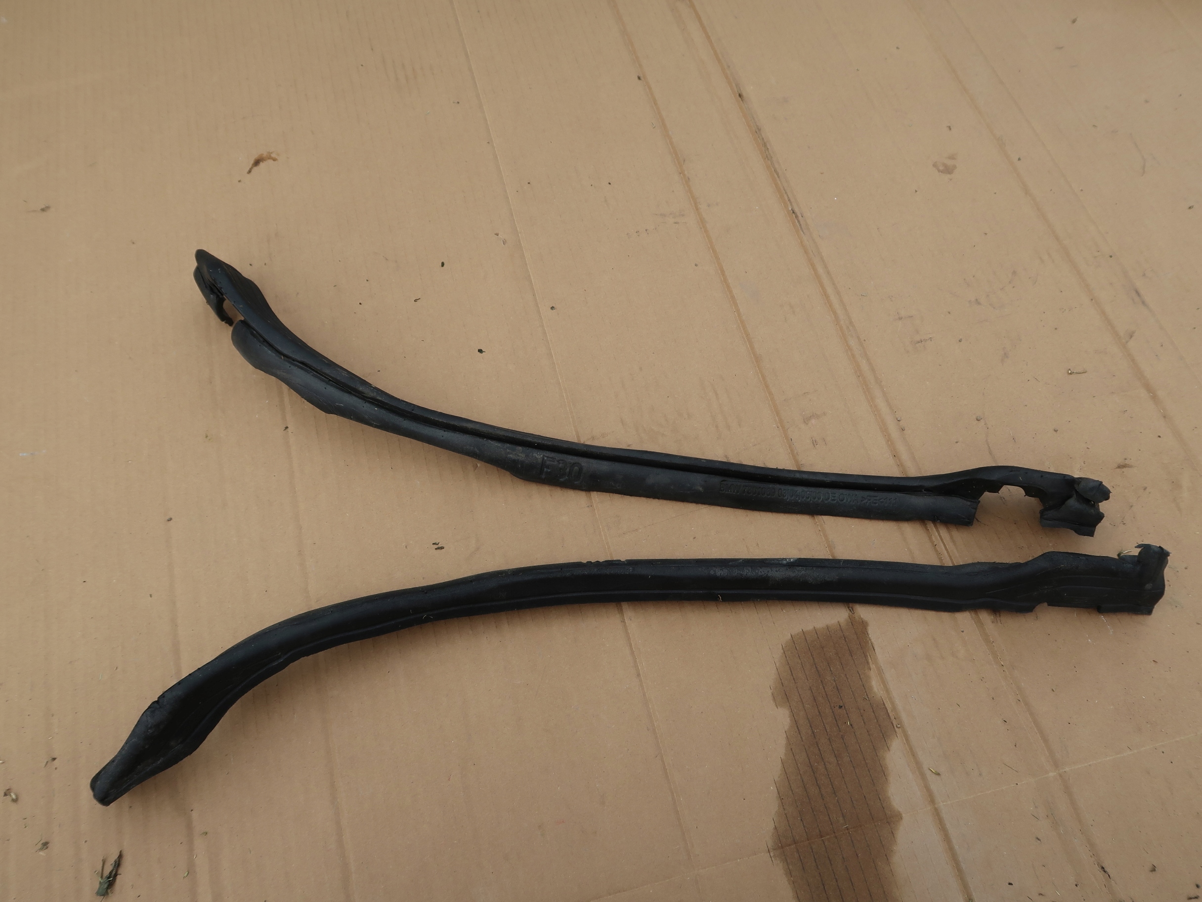 USZCZELKA ŚCIANKI BOCZNEJ TYŁ BMW F30 F80 7301070