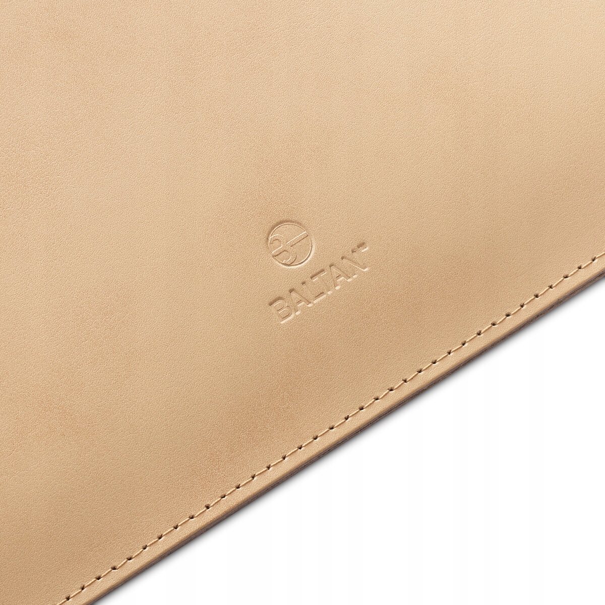 BALTAN Etui skórzane z zamkiem do MacBooka Air 15" M5 beżowe — 7
