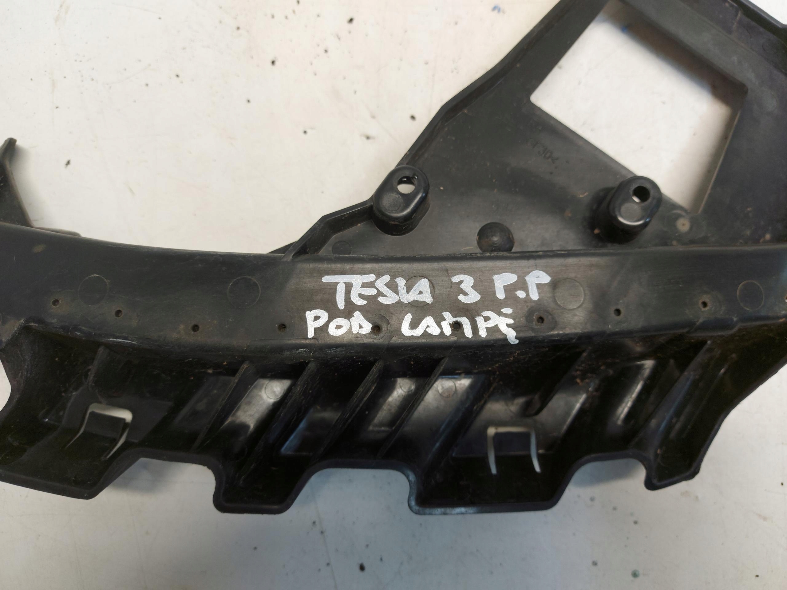 TESLA 3 III bumper bracket front right below lampe