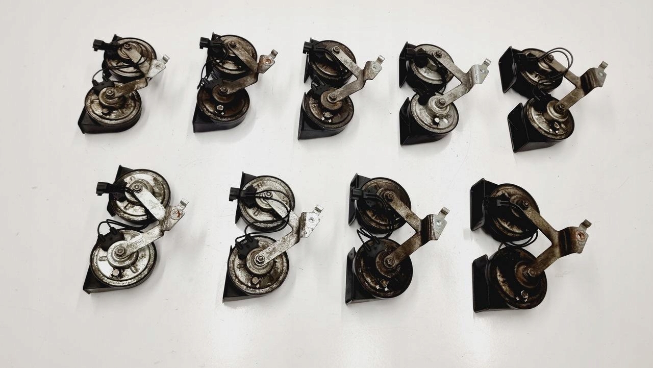 KLAKSON KLAKSONY SYGNAŁ TRĄBKA FORD EDGE MK2 FA1T-13A803-CB Typ samochodu 4x4/SUV Samochody osobowe