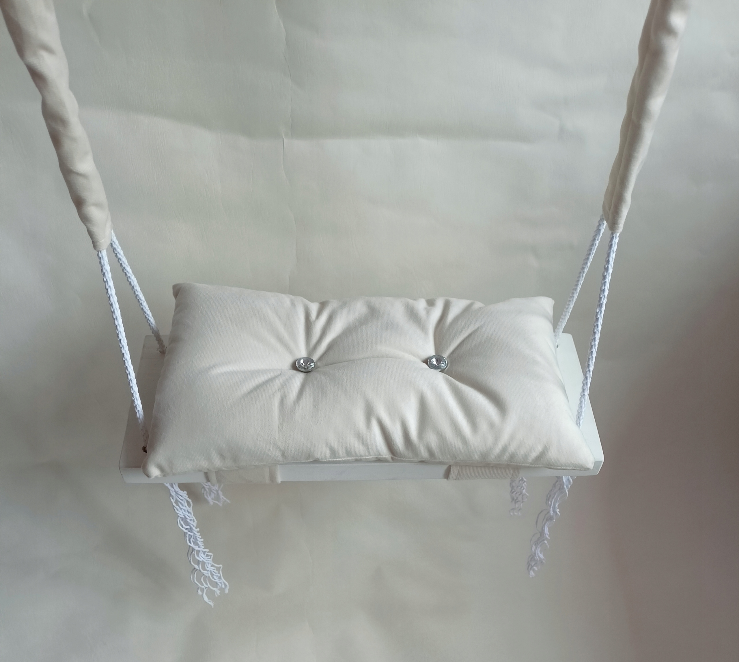 Huśtawka BIAŁA Siedzisko poduszka BEŻOWA ECRU dom ogród DZIECI DESKA 50CM EAN (GTIN) 5906800864390