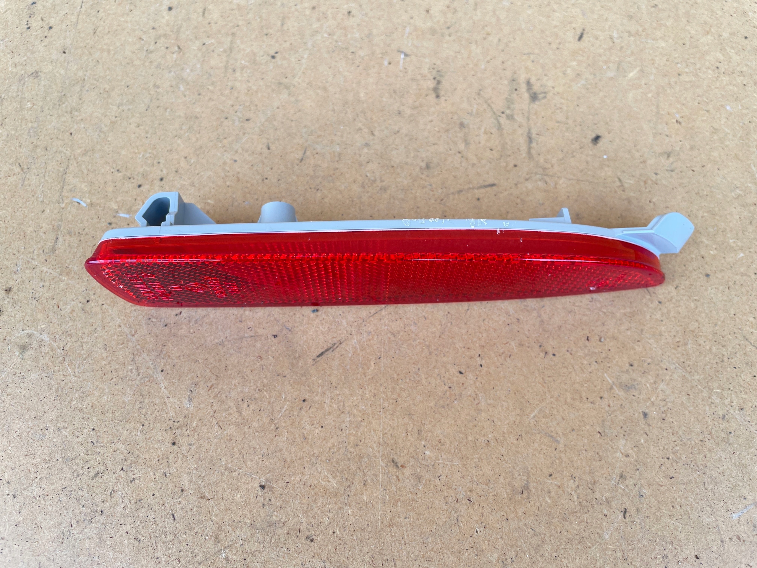 MAZDA ODBLASK ZDERZAKA TYŁ