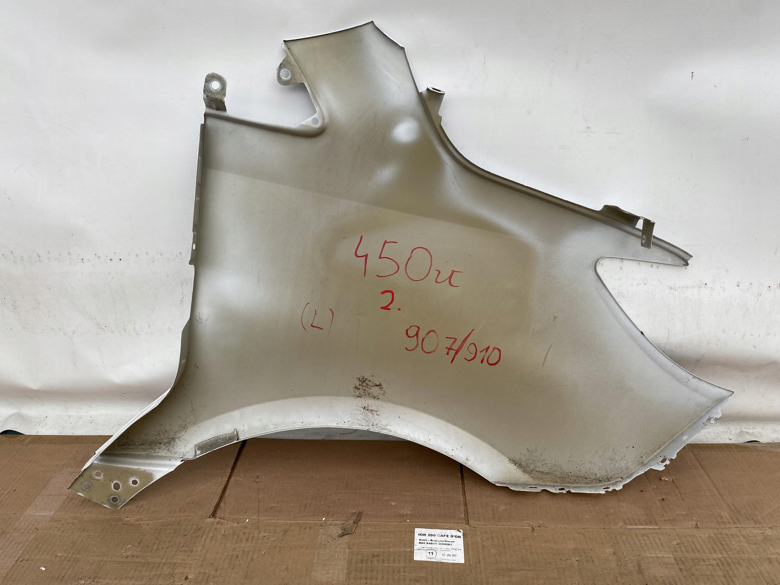 SPRINTER 907 910 17- fender front left BIALY