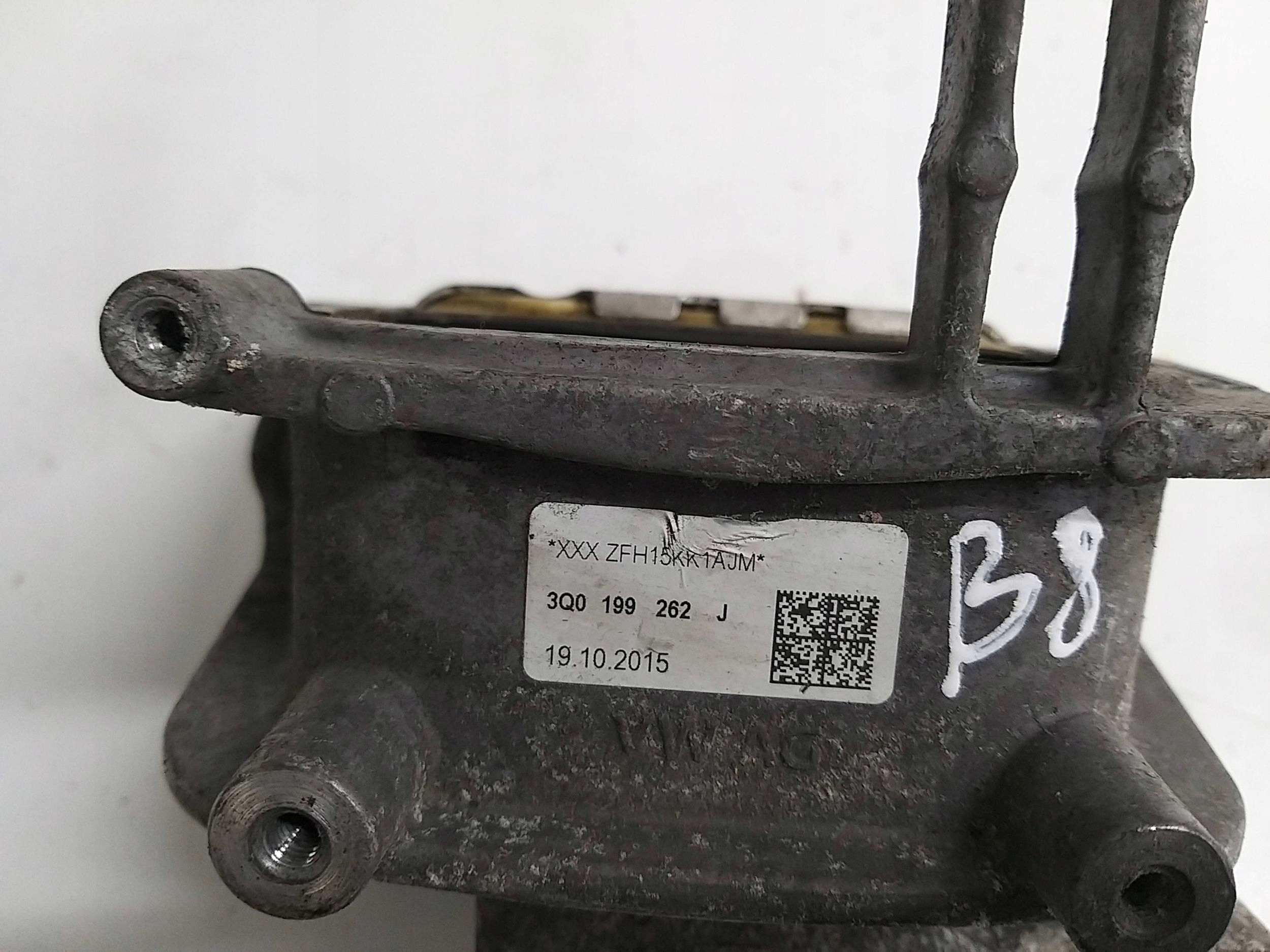 PASSAT B8 SUPERB III 1.6 TDI holder holder engine mount right 3Q0199262J