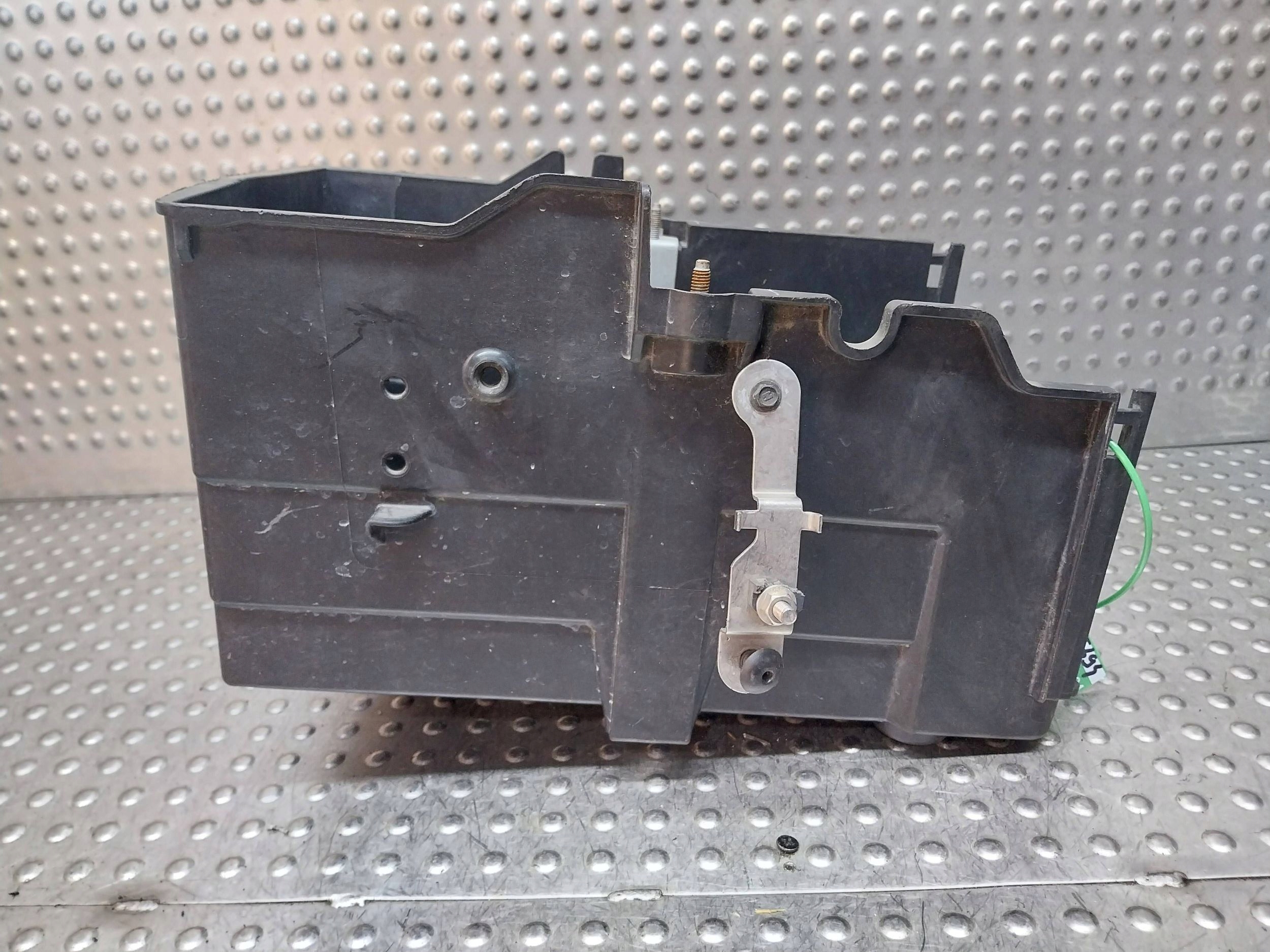 Blende Abdeckung Gehäuse AKUMULATORA AM51-10723-AD FORD C-MAX MK2 FOCUS MK3