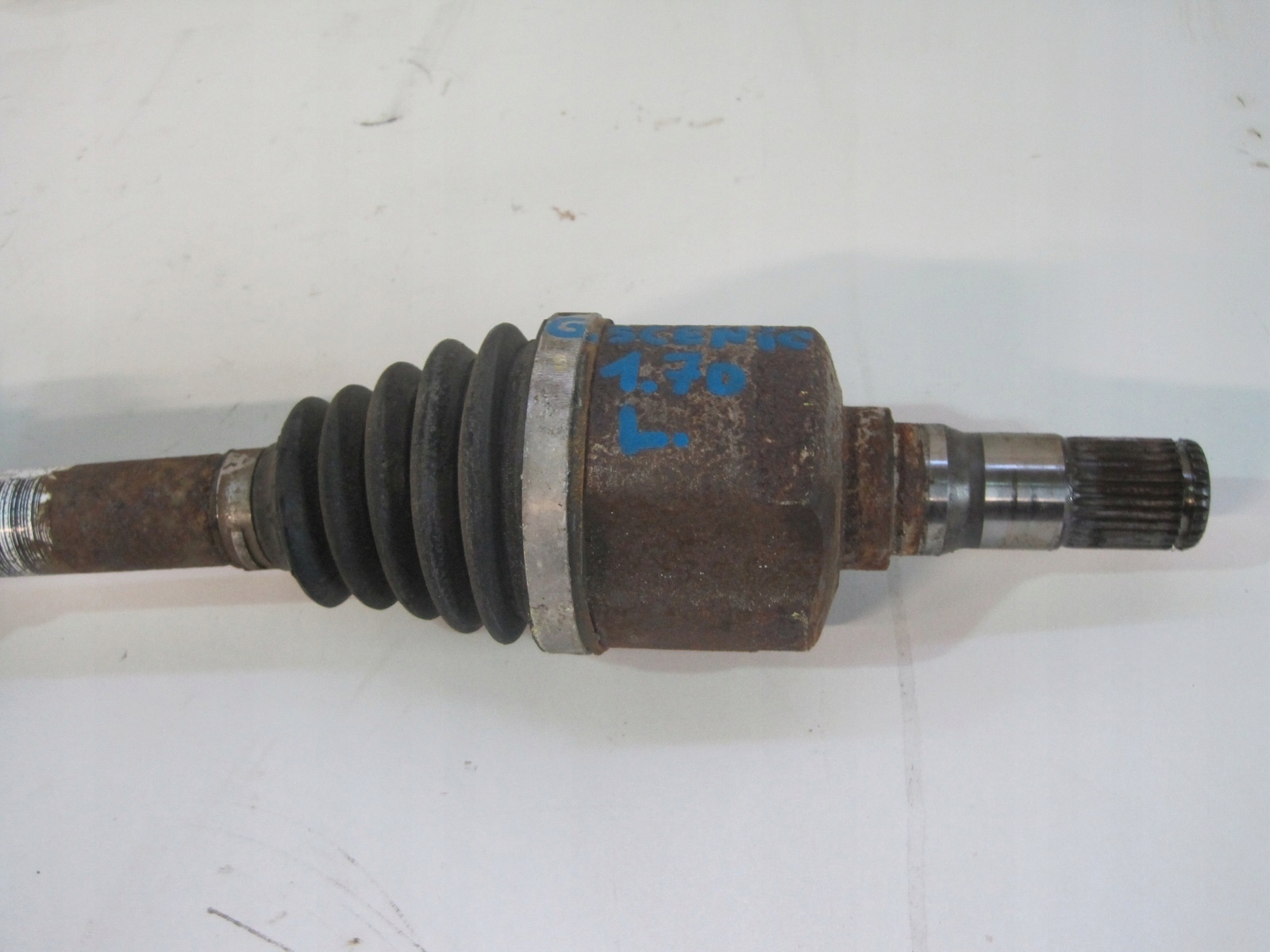 semi-axis left RENAULT GRAND SCENIC 4 1,7DCI 391011905R