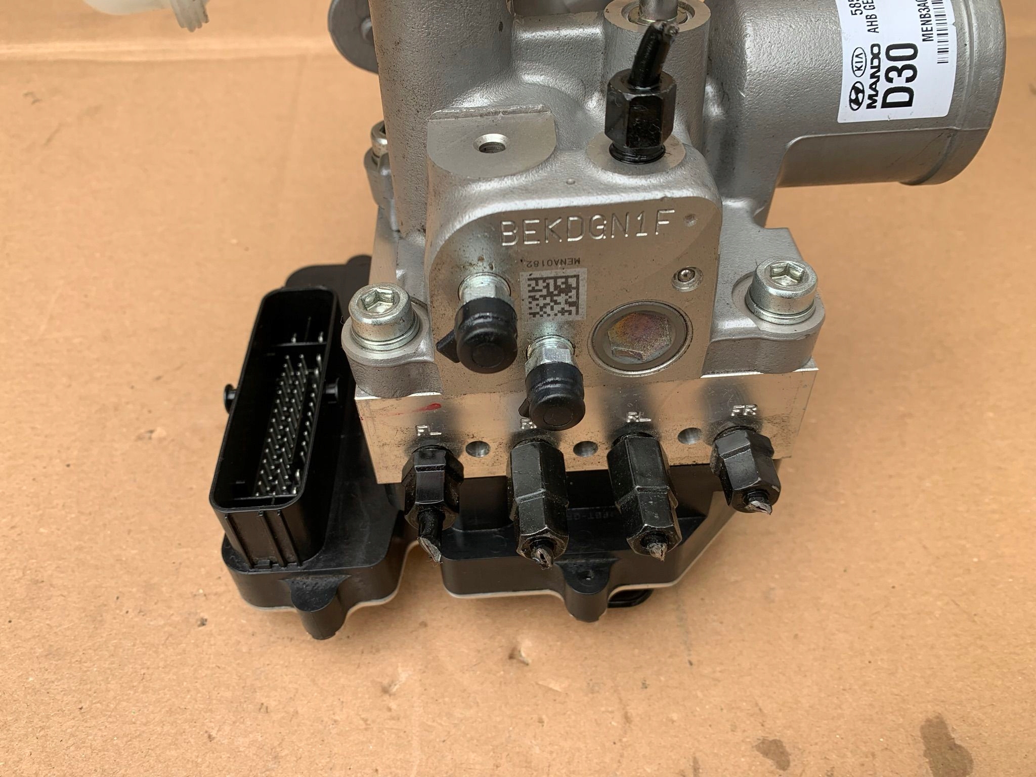 KIA NIRO SERVOFRENO 58500-G5300 BH60164D00