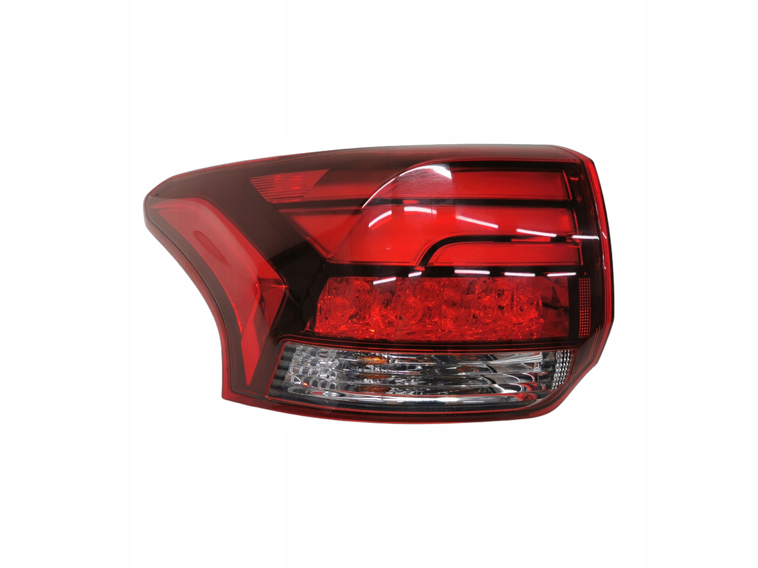 light left rear part MITSUBISHI OUTLANDER III LIFT 2015-2018