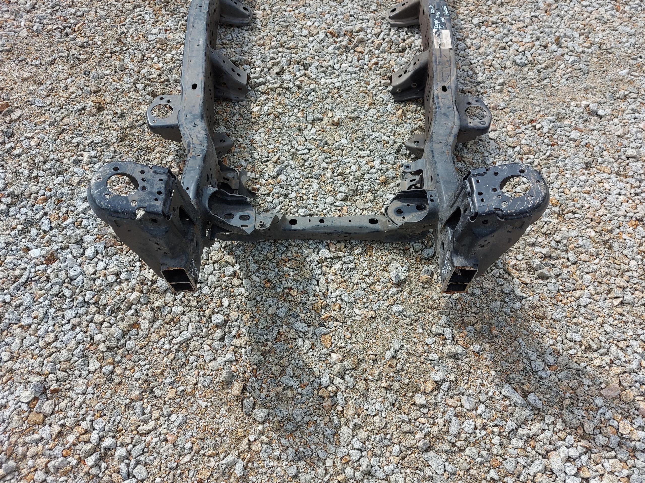 Ford Ranger VI 6 2024r. RAMA front front without PODLUZNIC