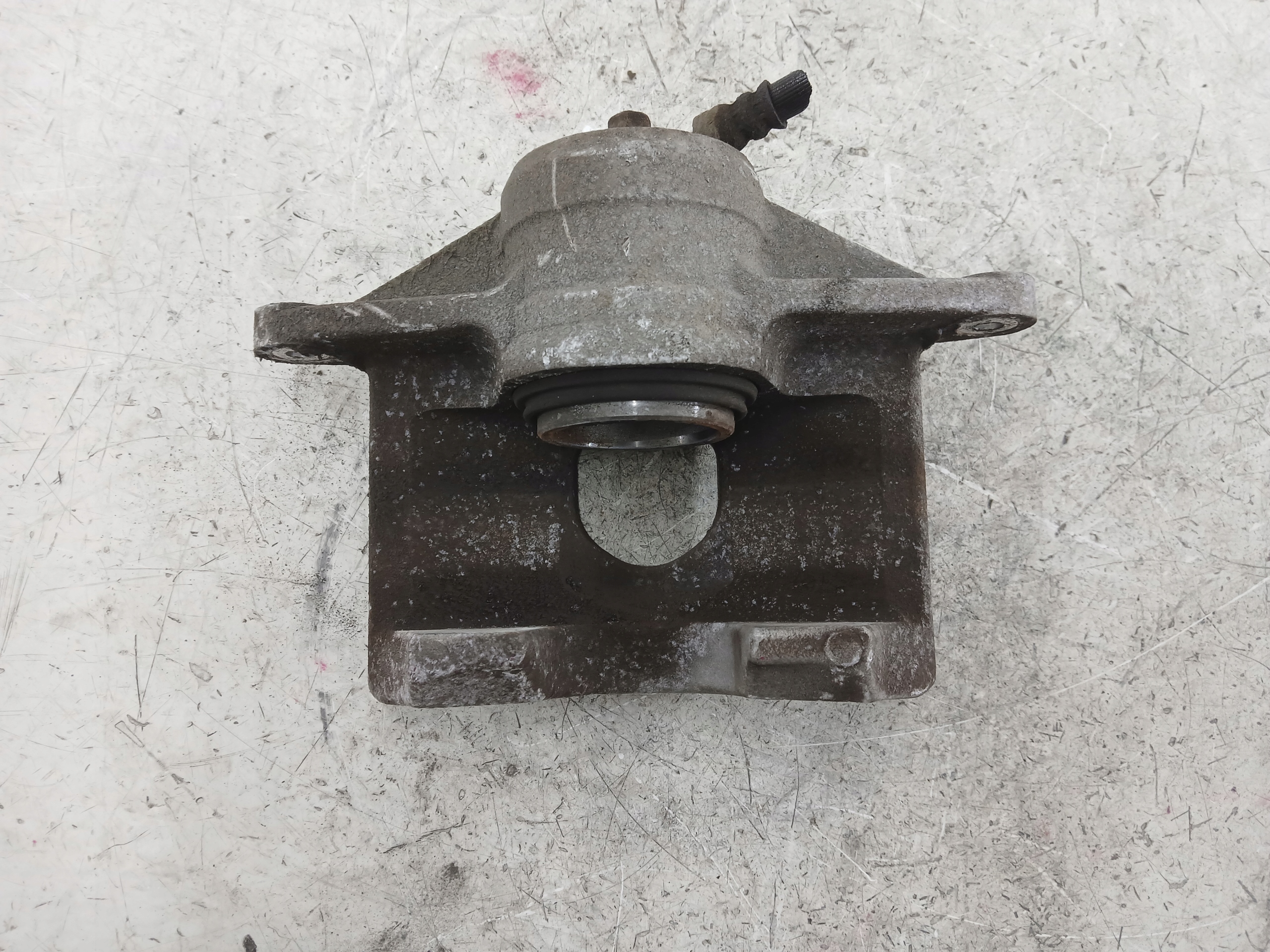 KIA CERATO and caliper brake right front