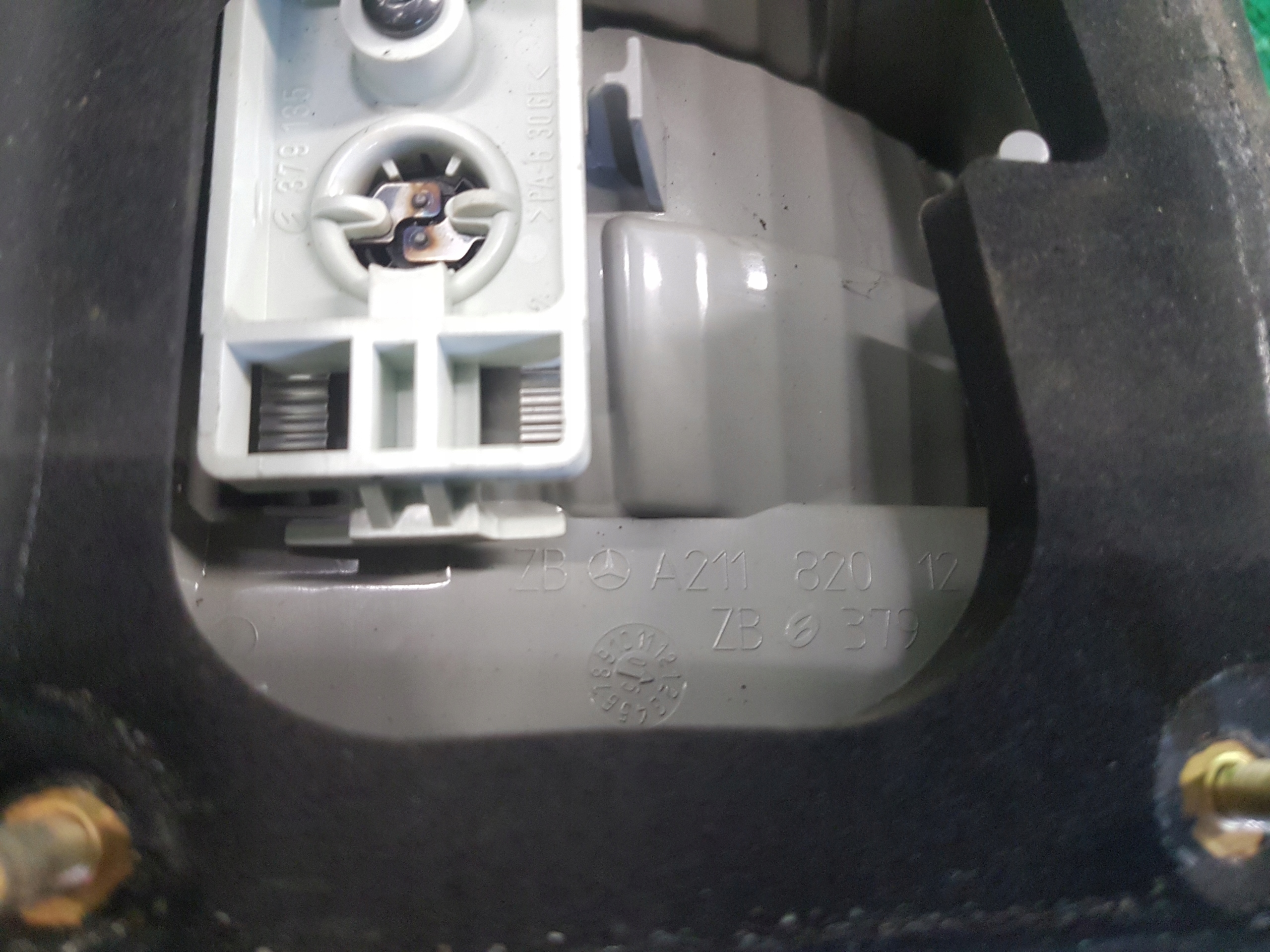 light right rear MERCEDES-BENZ E-KLASA W211 A2118201264