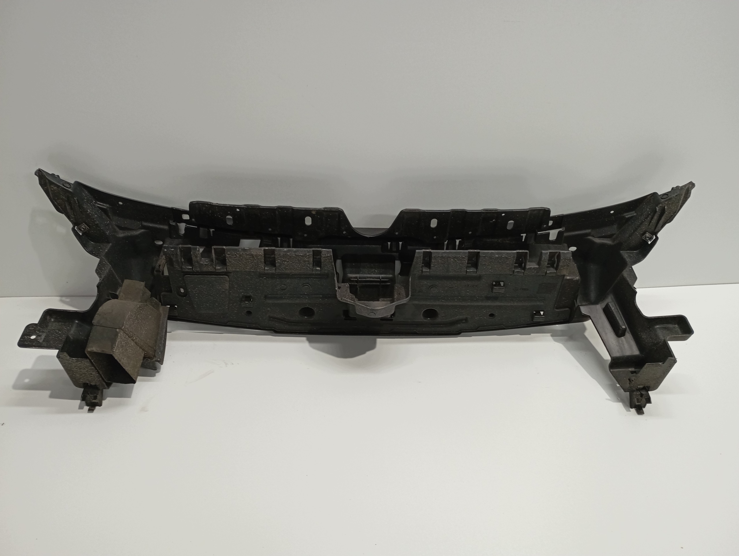 Traversa PEUGEOT 3008 e 2,0HDI HYB