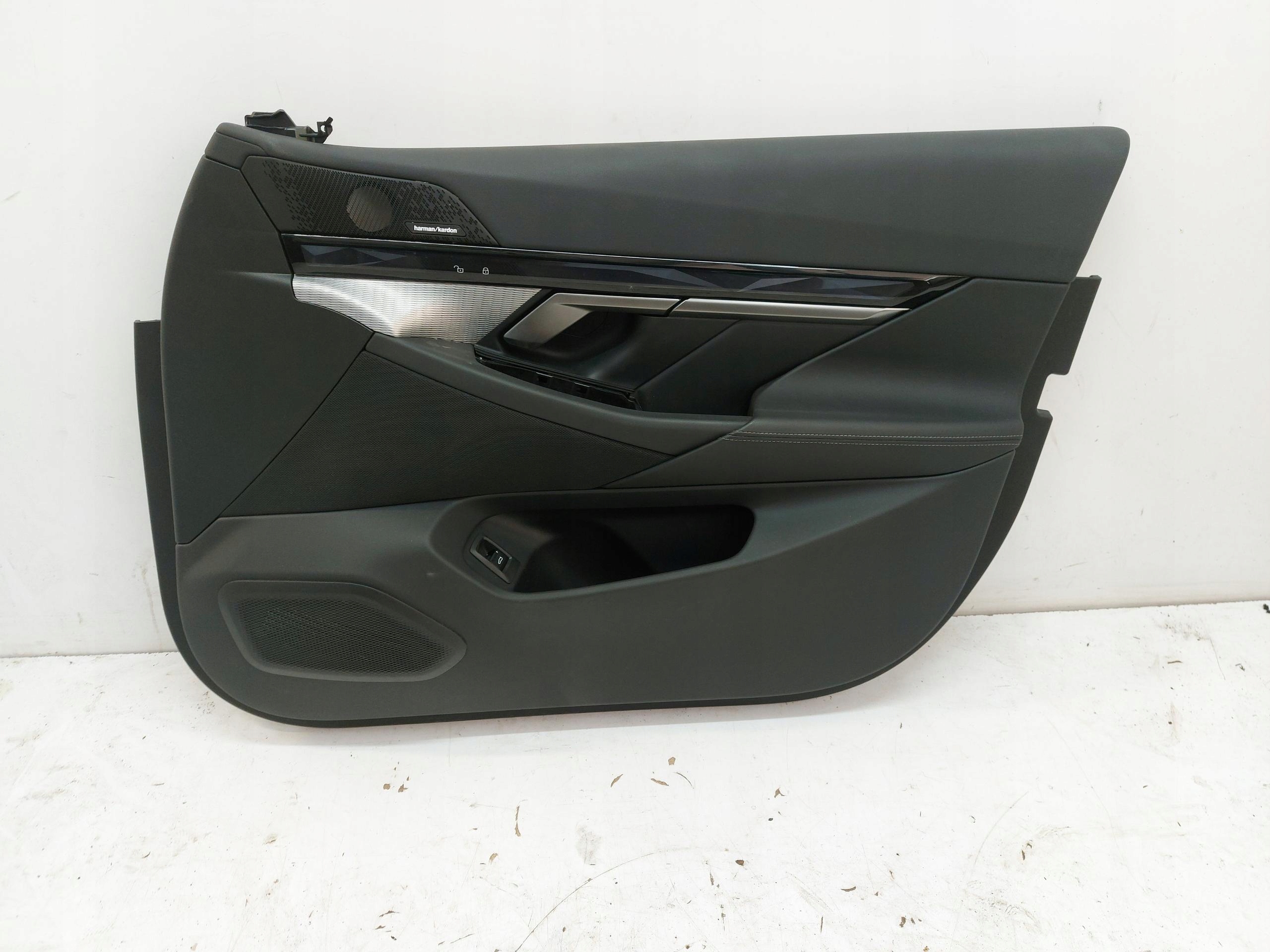 BMW 5 G60 upholstery side door front right Harman UK