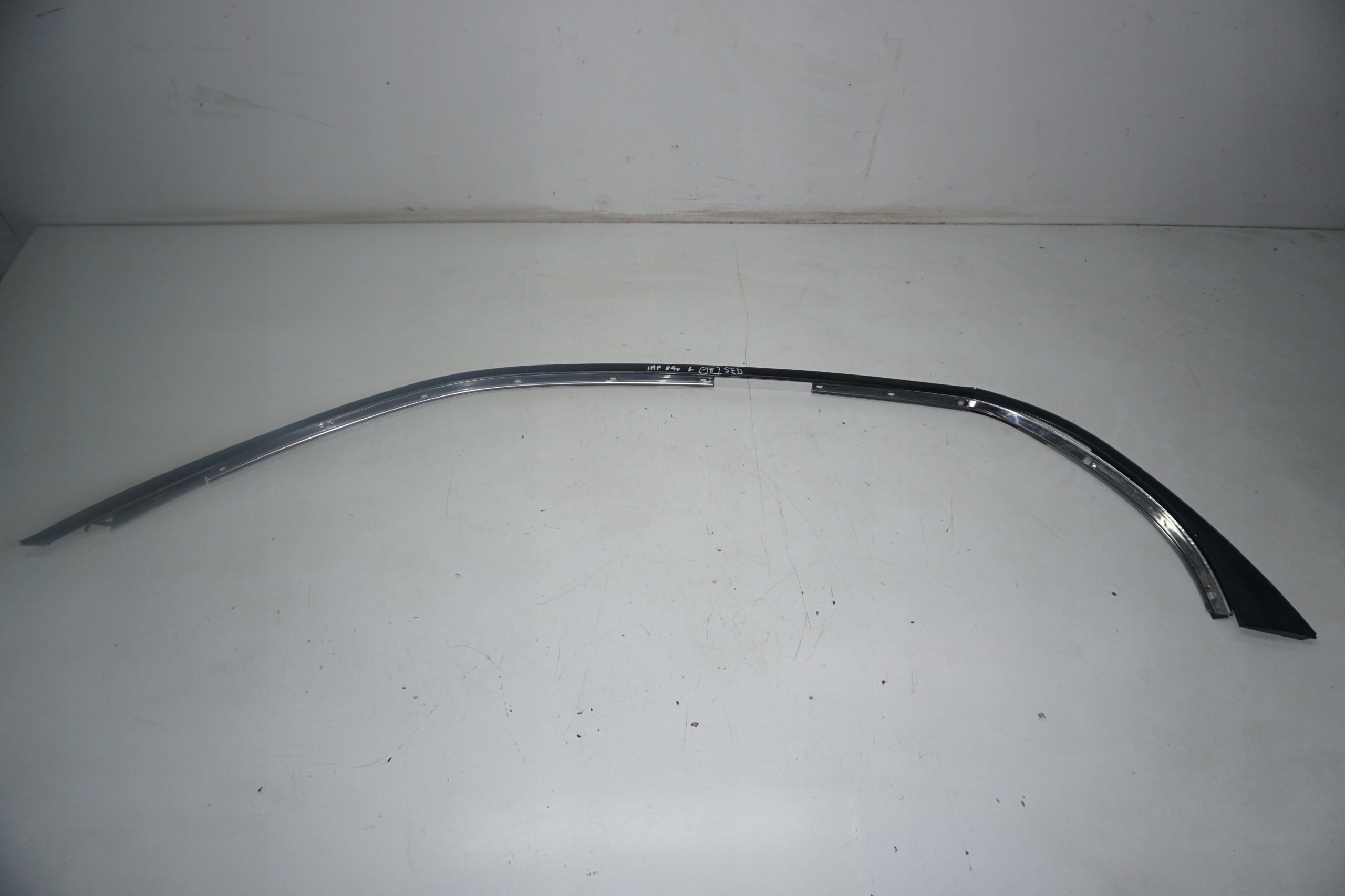 SUBARU IMPREZA GD LEWA LISTWA KAROSERYJNA USZCZELKI 63531FE031