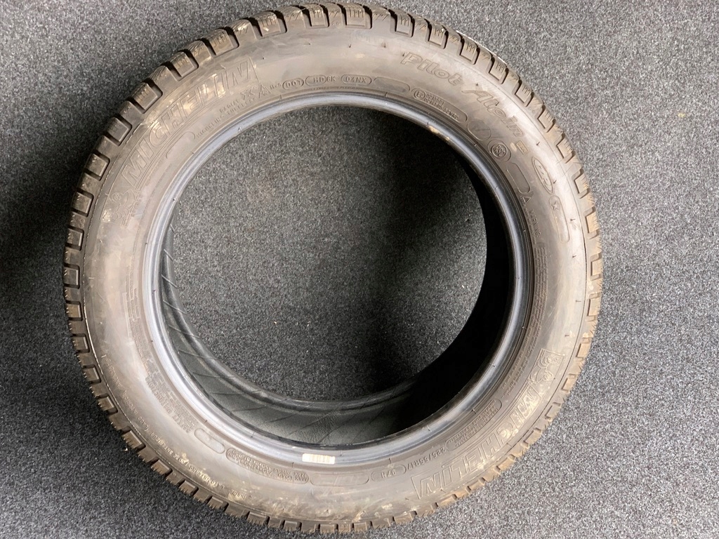 MICHELIN PILOT ALPIN RUNFLAT 225/55R17 2018 6MM Rok produkcji 2018