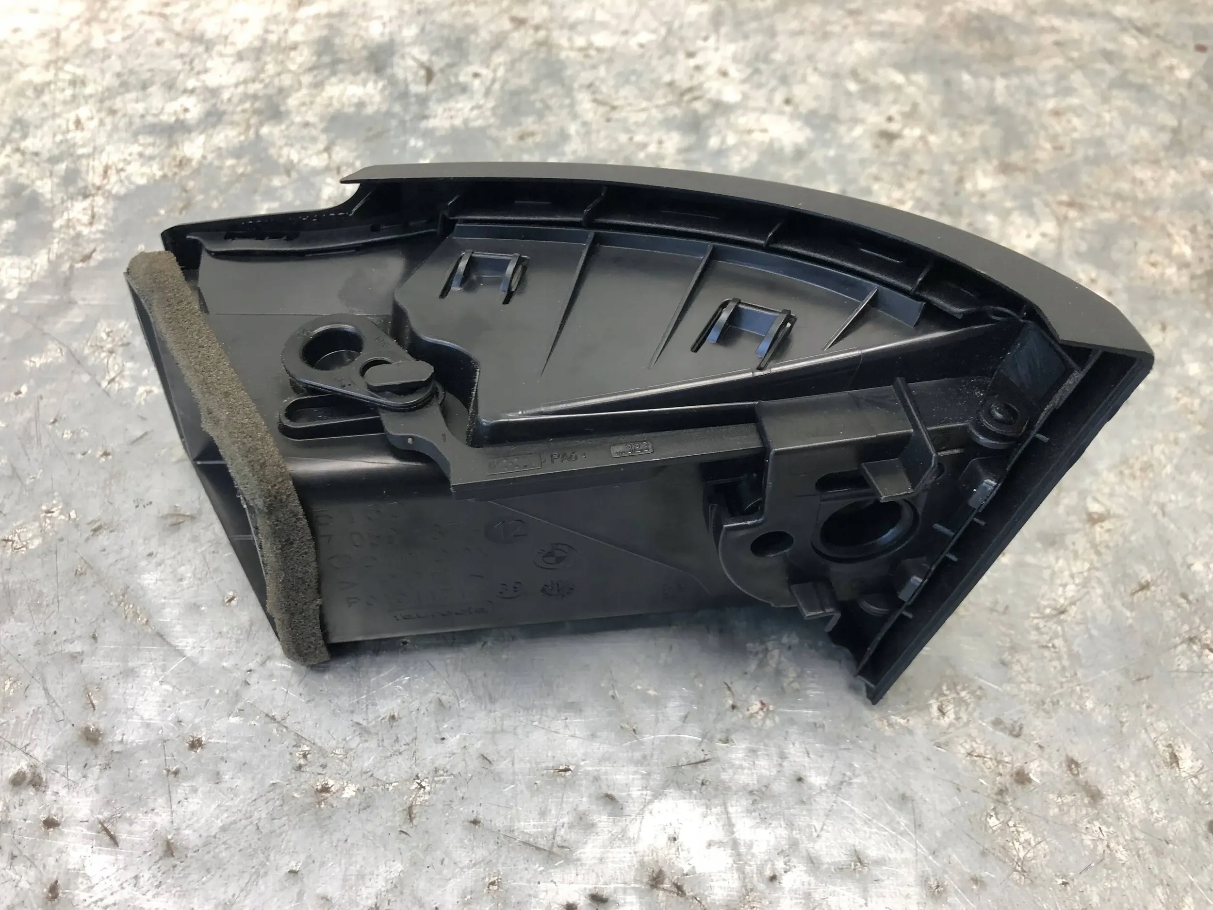 grid air conditioning devices left BMW E87 7059187