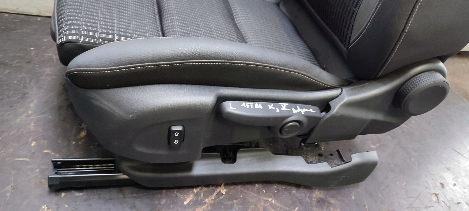 seat front front left driver´s heated Opel Astra K LIFT kombi