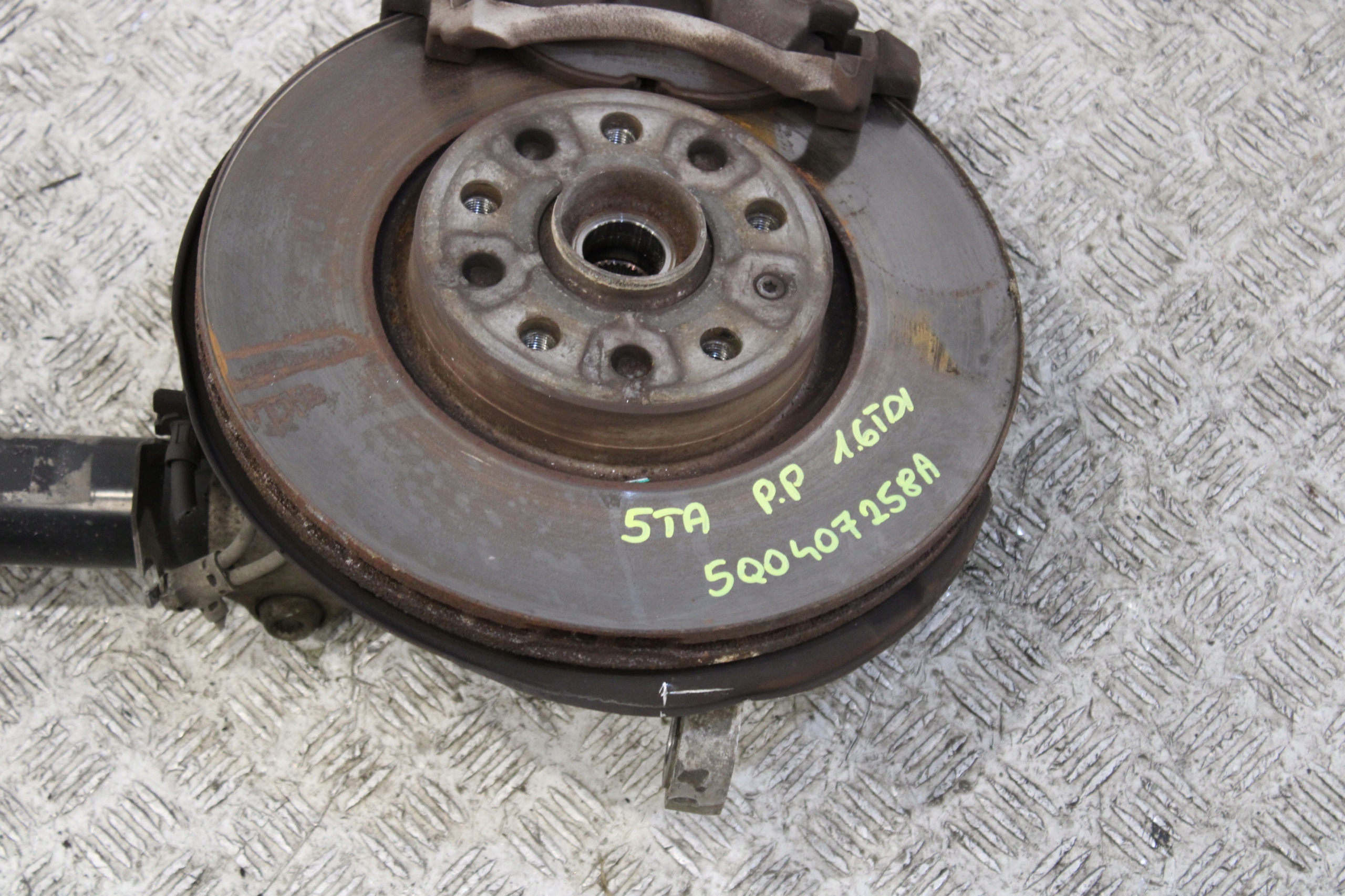 swing McPherson shock absorber right front 5Q0407258A VW TOURAN II 2 5TA