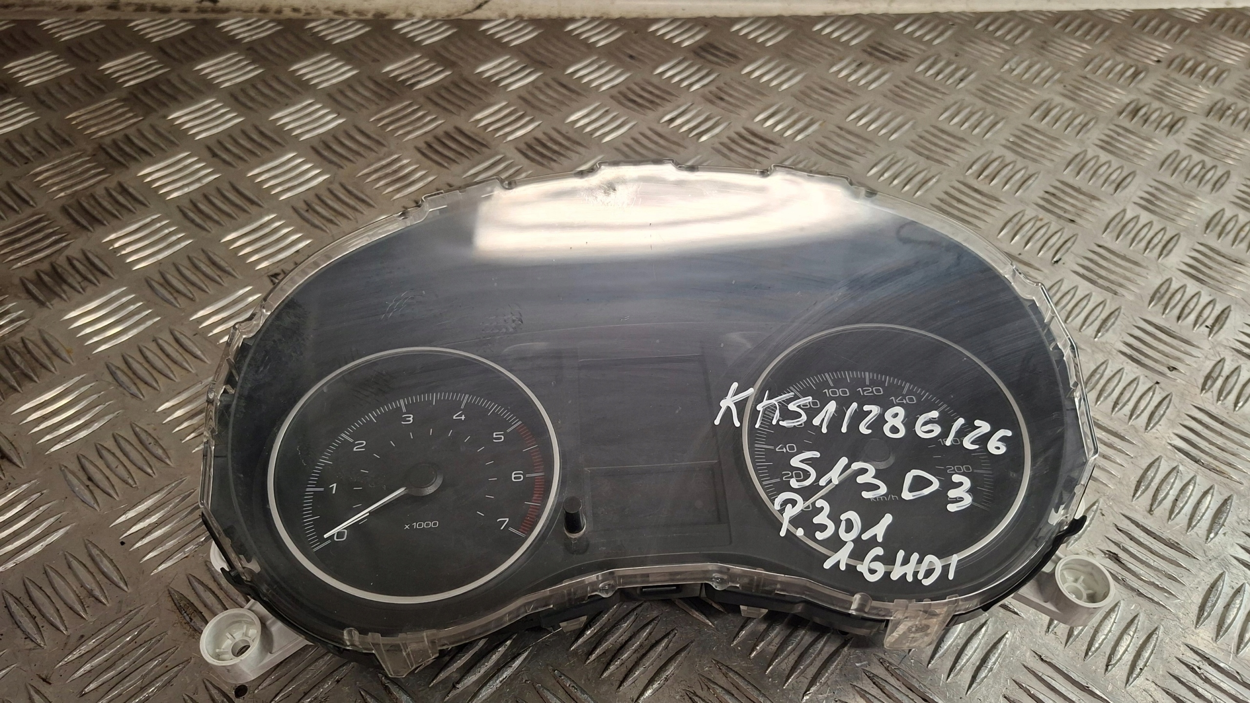 dials PEUGEOT 301 1.6HDI