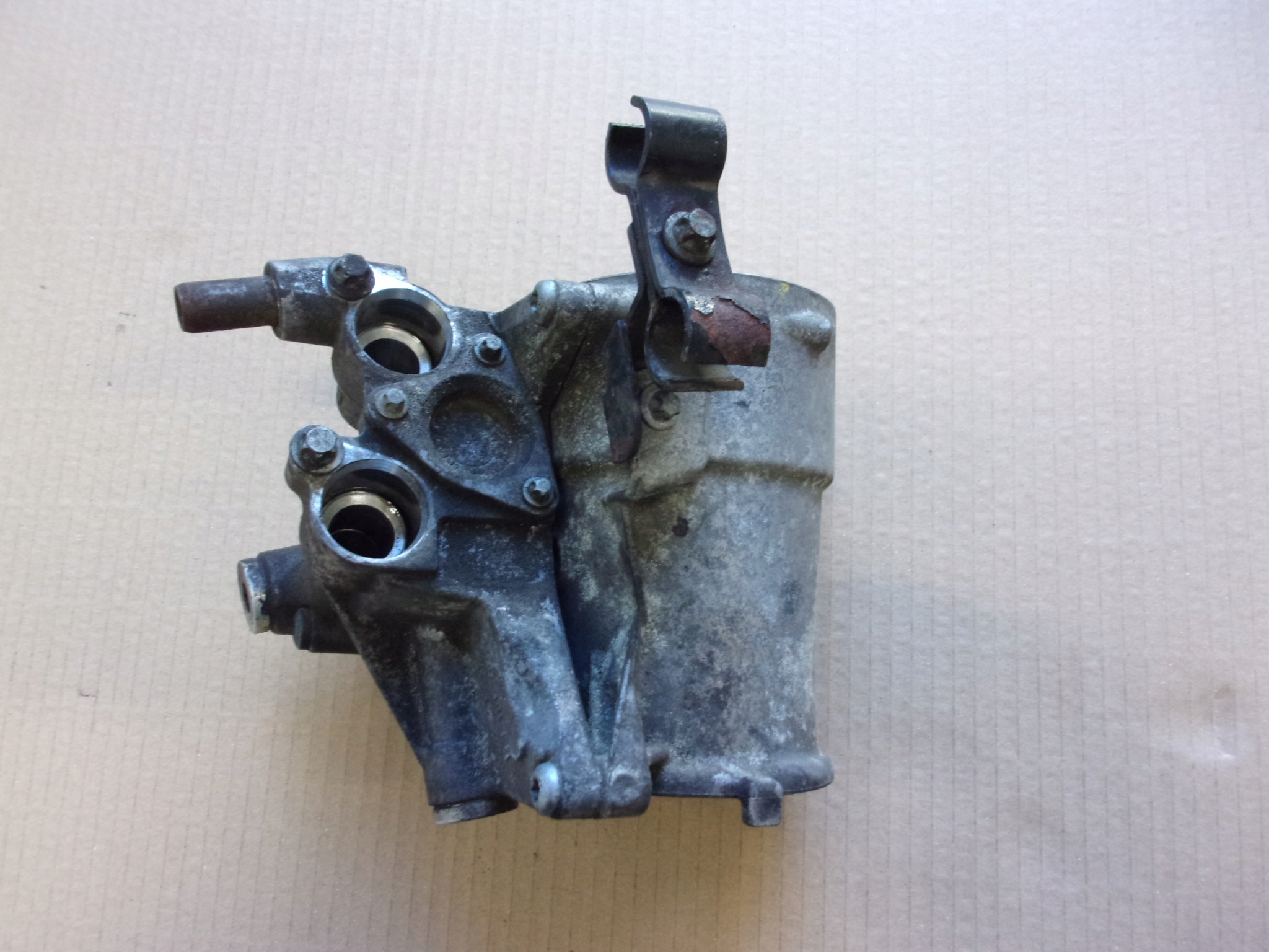 W211 E55 AMG PODSTAWA FILTRA A1131850001