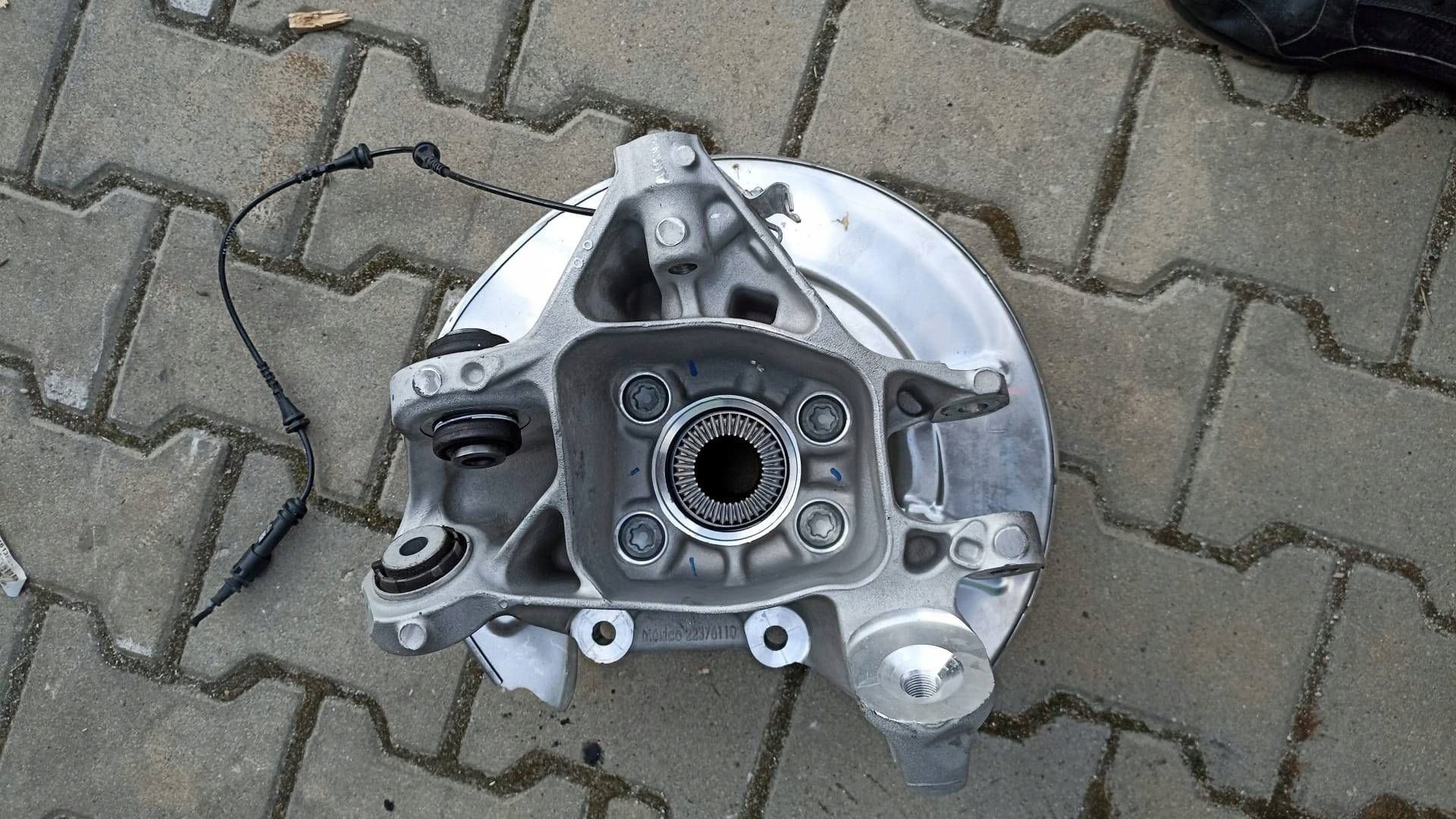 BMW G05 G06 G07 swing rear part left 6876653