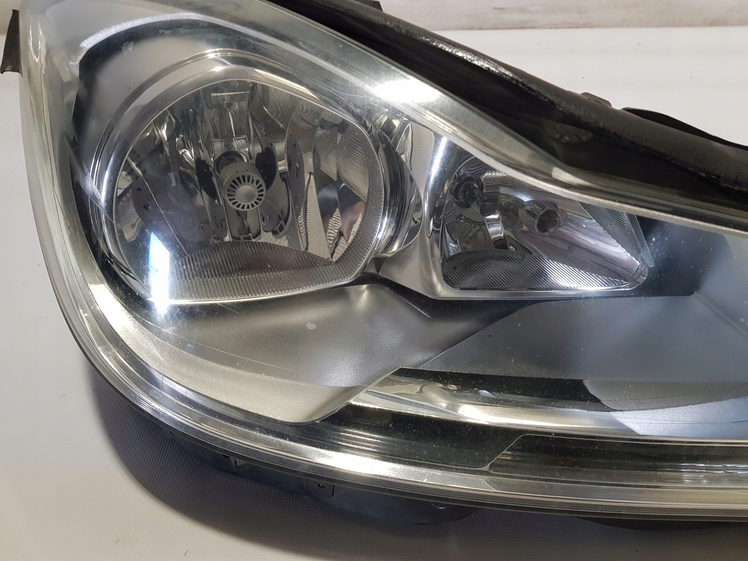 light right front MERCEDES C W204 LIFT A2048205259