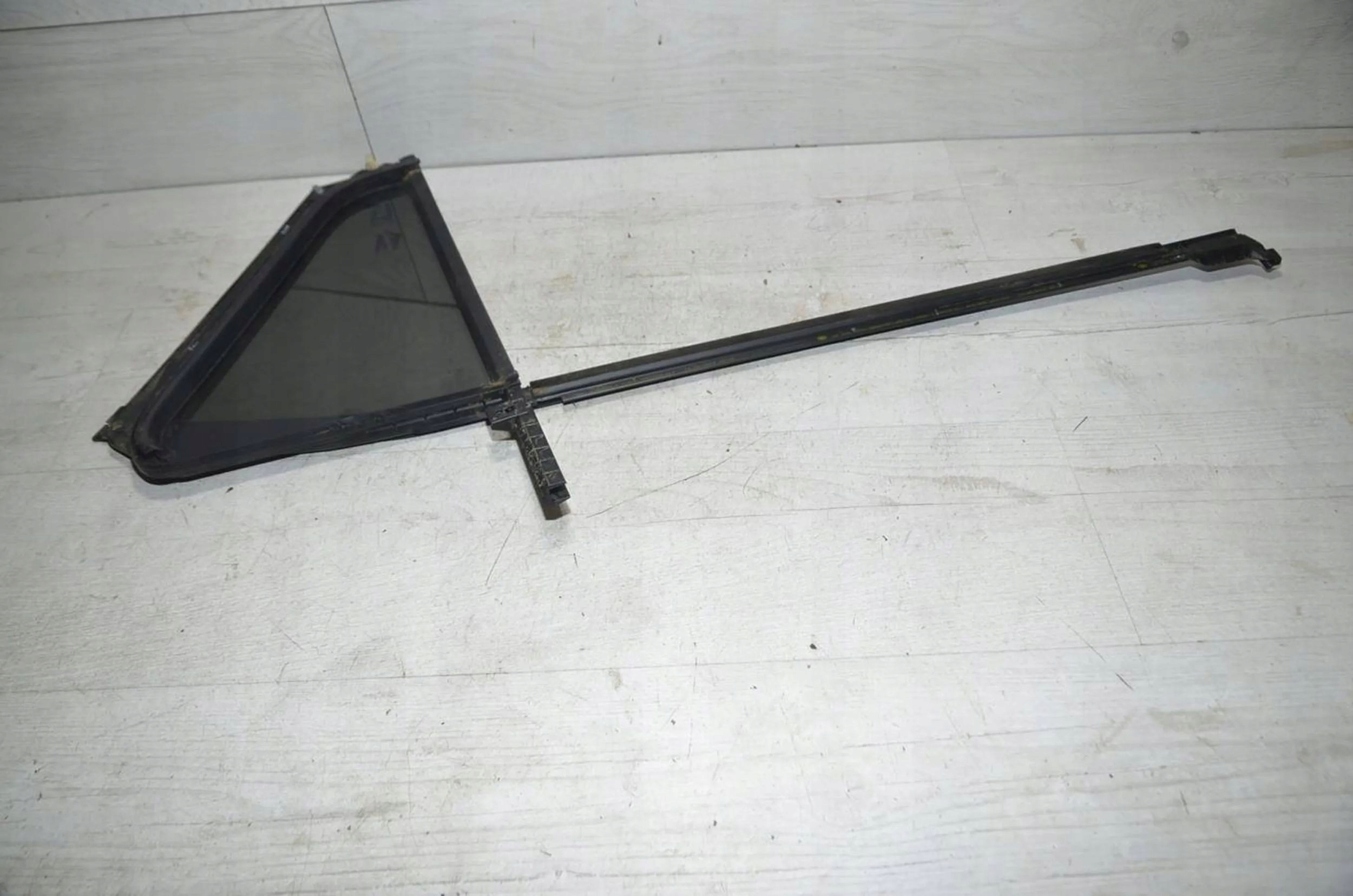 Skoda Fabia Mk3 (NJ) 2020 rear part side left window door