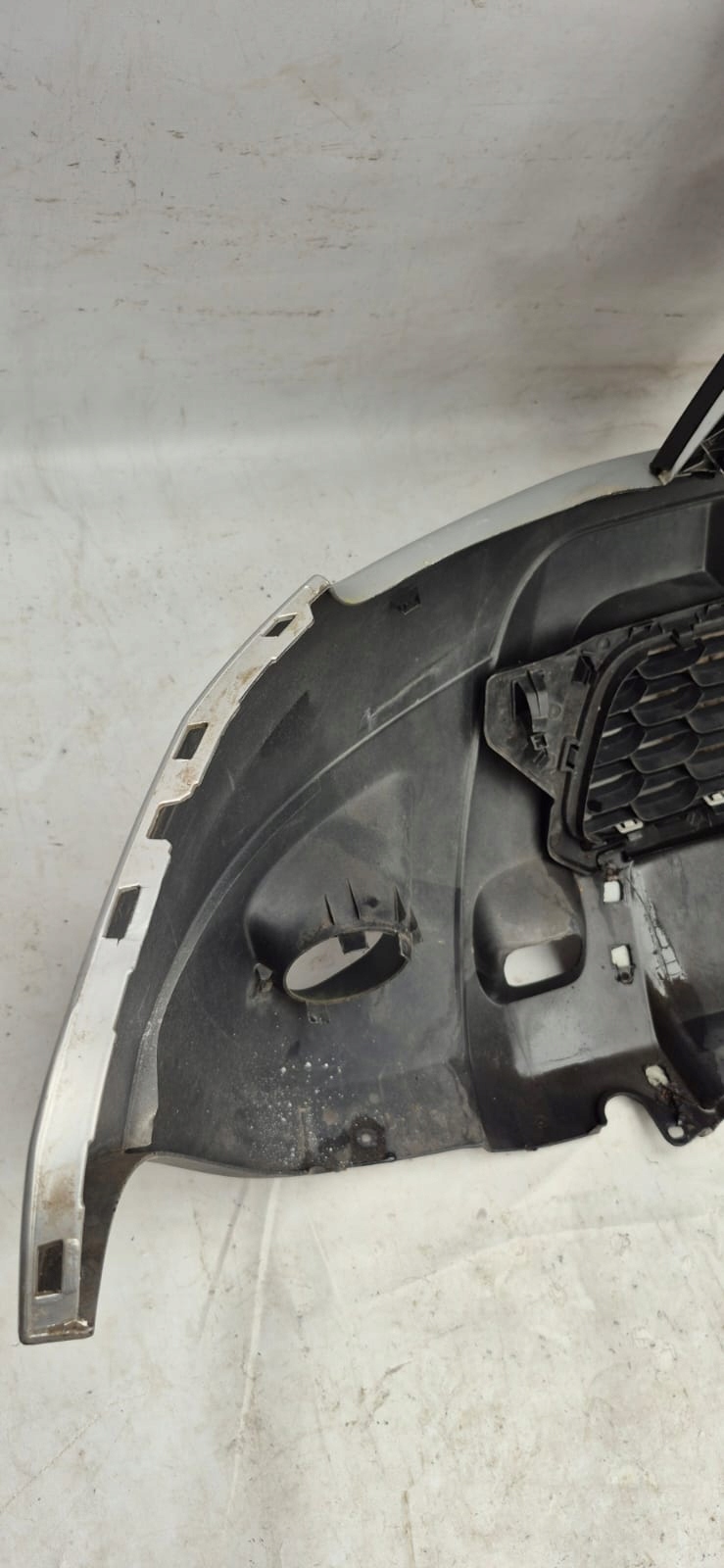 DACIA DUSTER and LIFT 13- bumper front front 620220025R