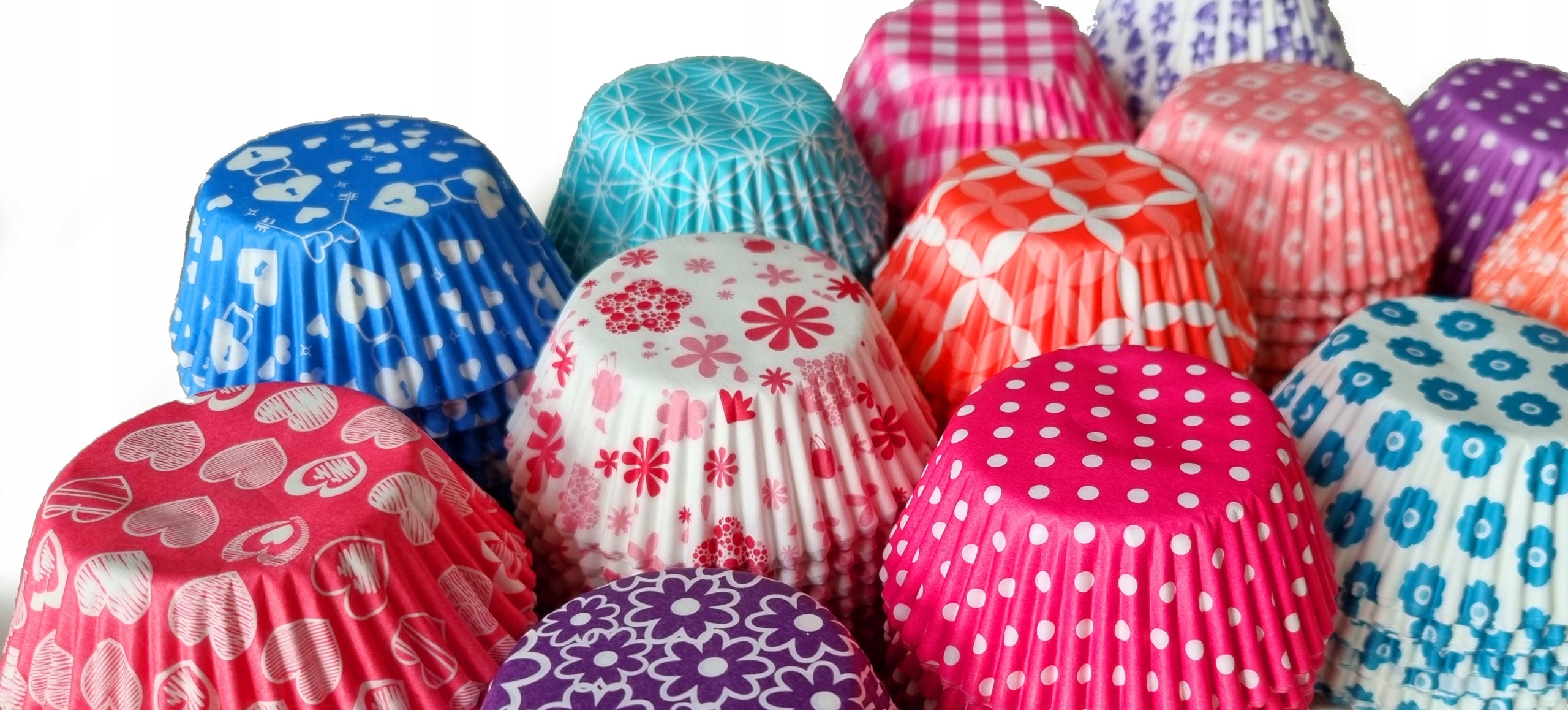 FOREMKI do BABECZEK MUFFINEK MUFFINKI PAPIEROWE PAPILOTKI KOLORY 7cm 100szt Materiał inny
